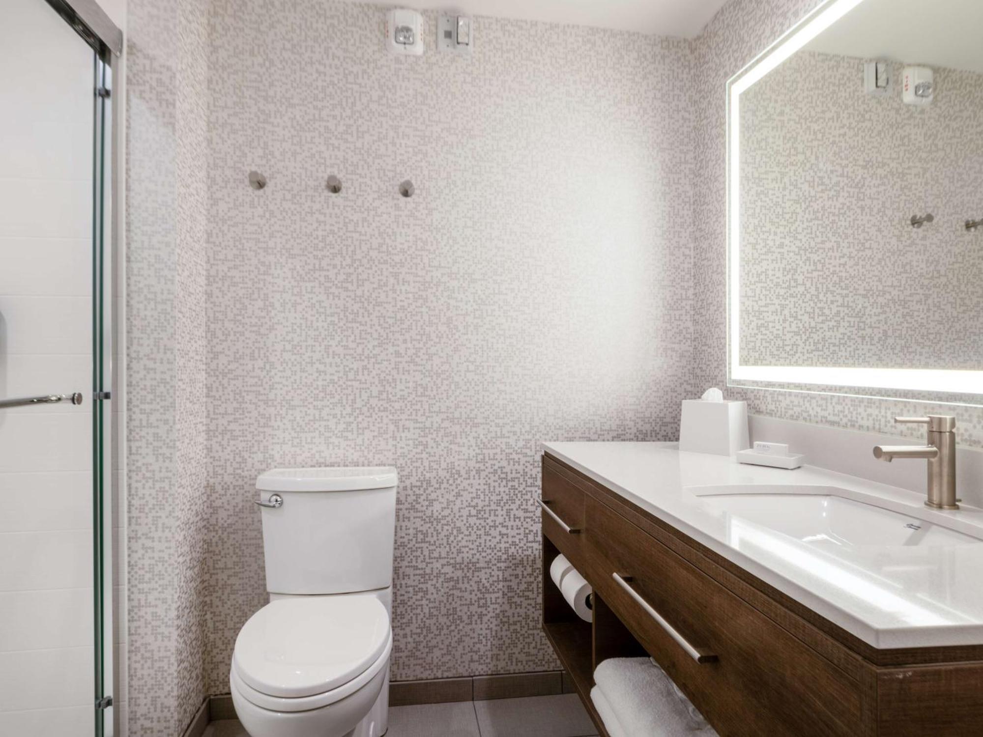King Studio Suite