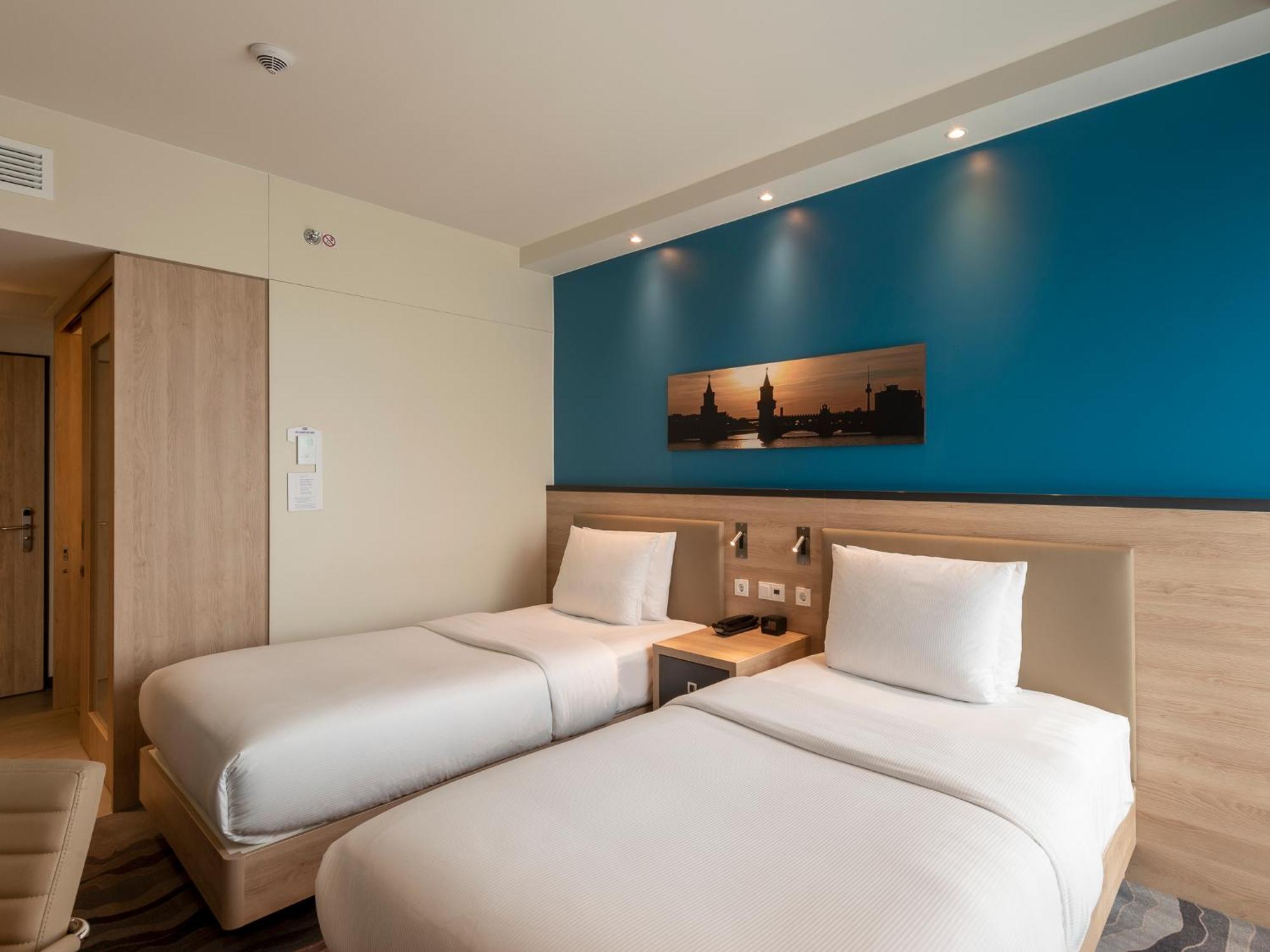Quarto Twin com Vista da Cidade