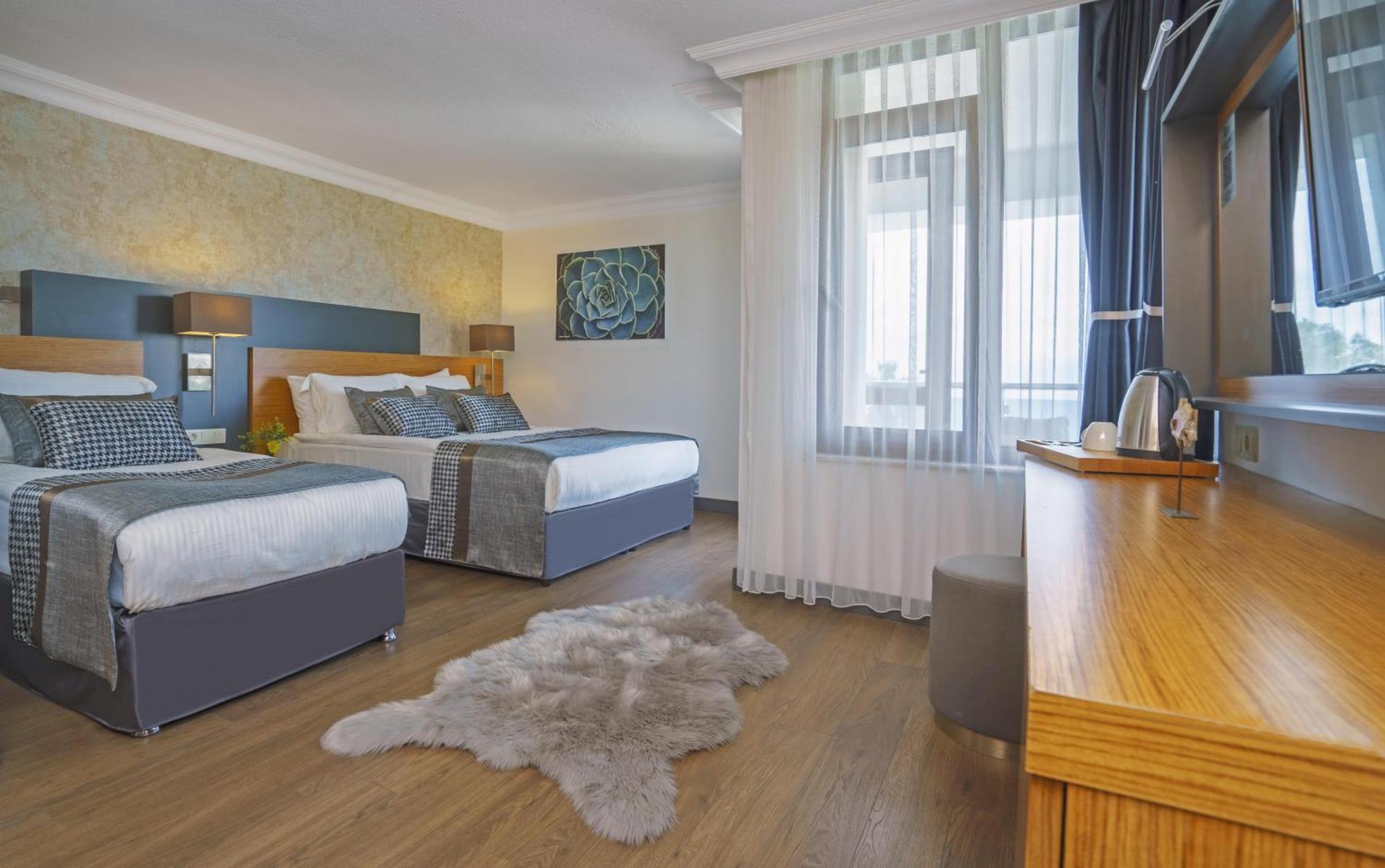 Habitación Triple con balcón