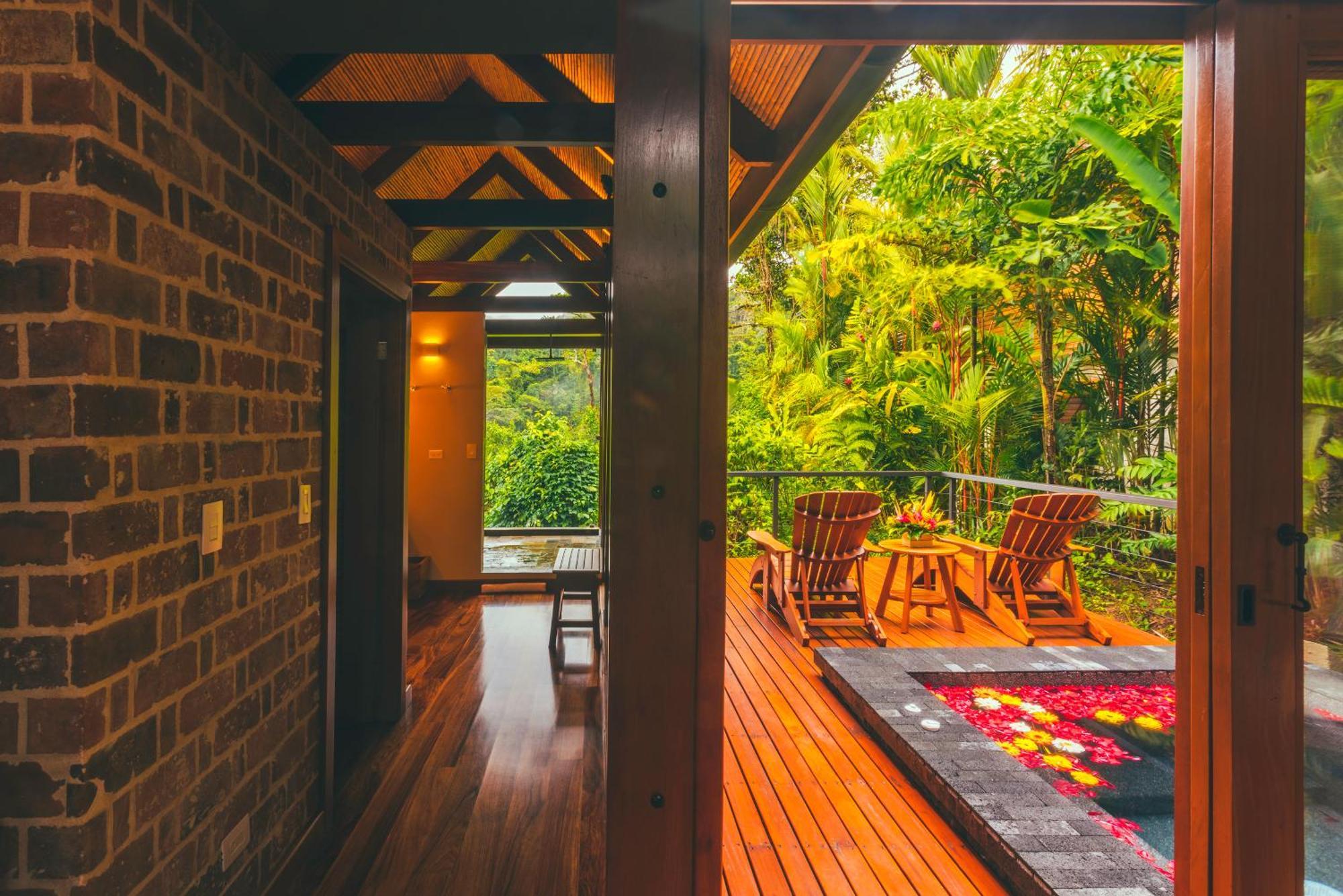 Canyon Casita Queen