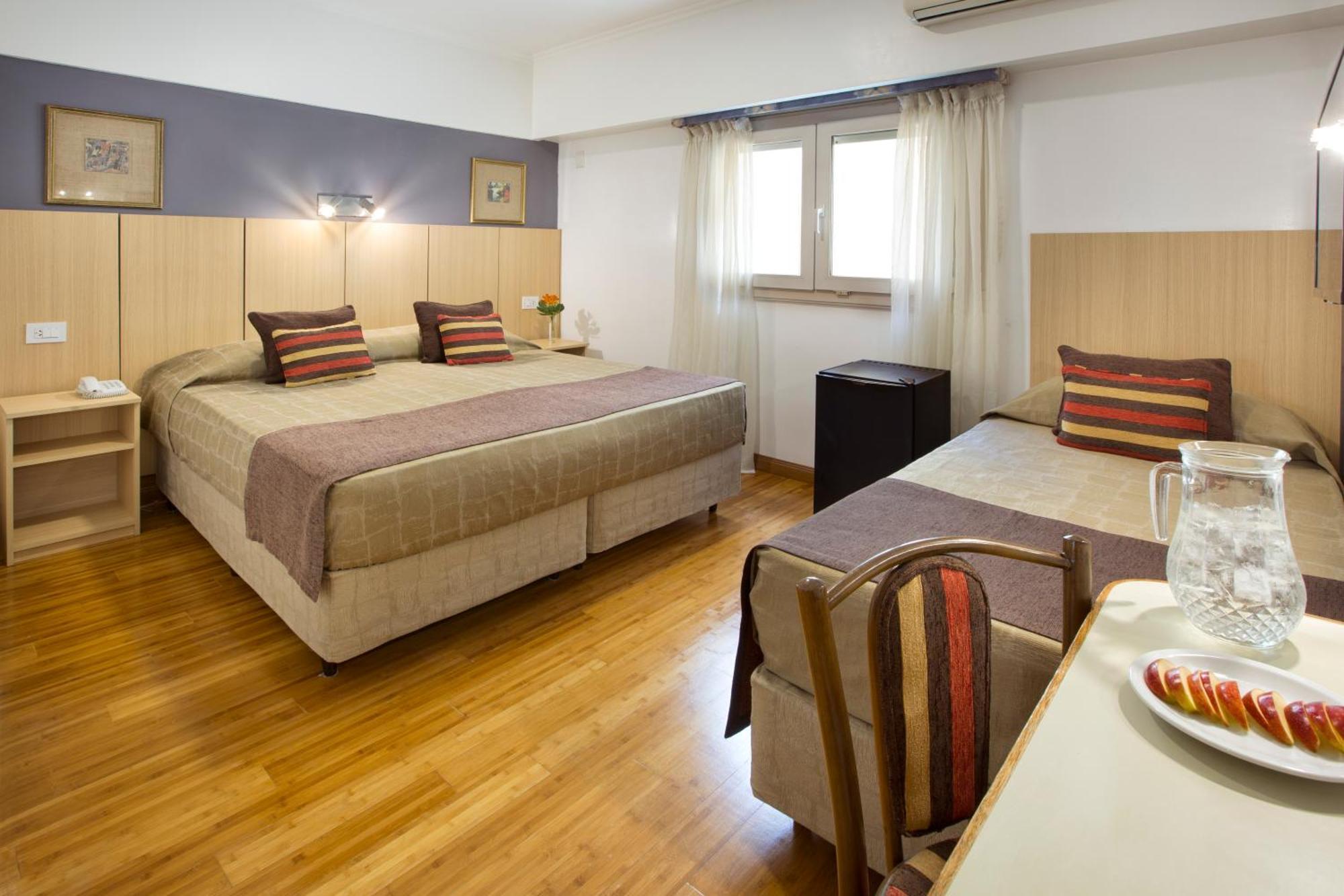 Quarto Triplo Standard