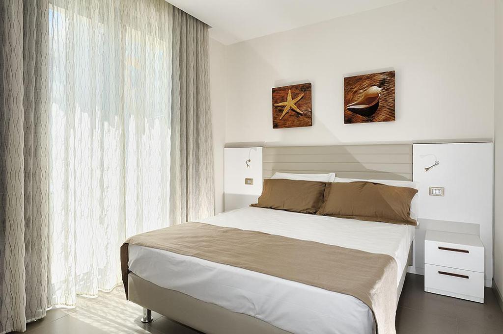 One-Bedroom Suite,314369657:JPEG