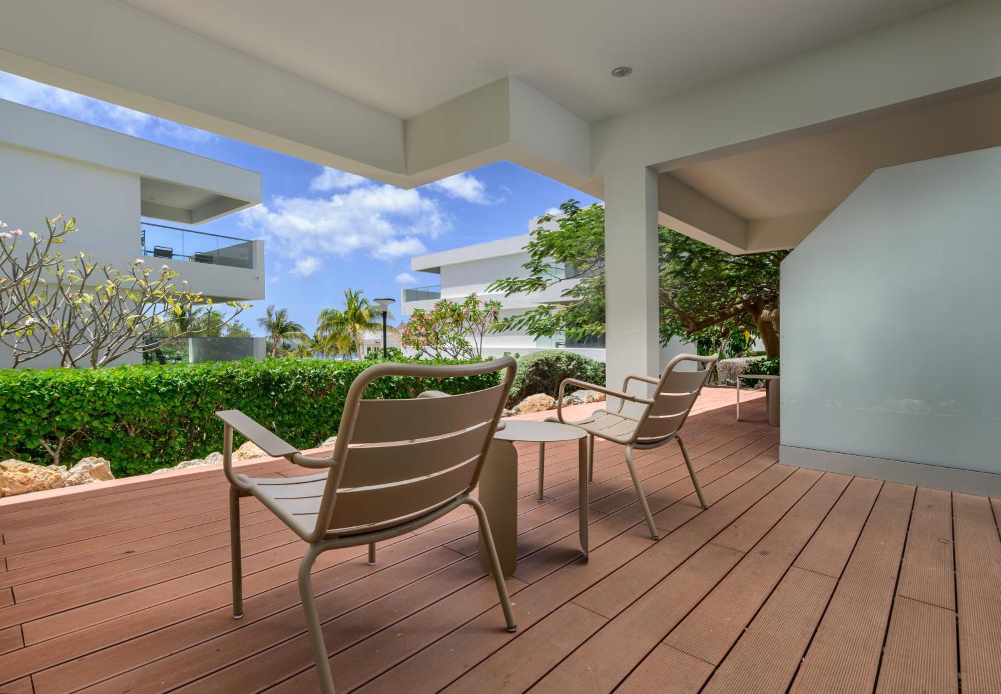 King Room Garden View