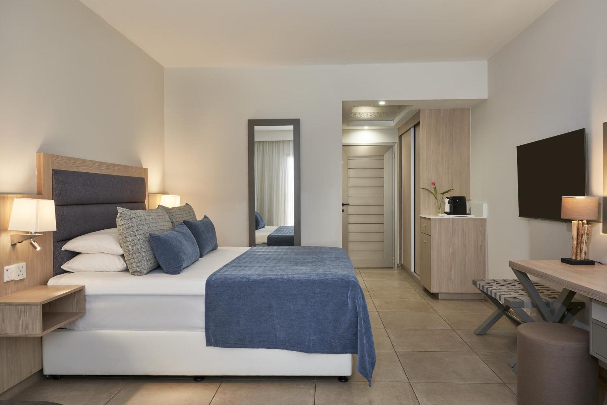 Premium Double Room Direct Pool Access