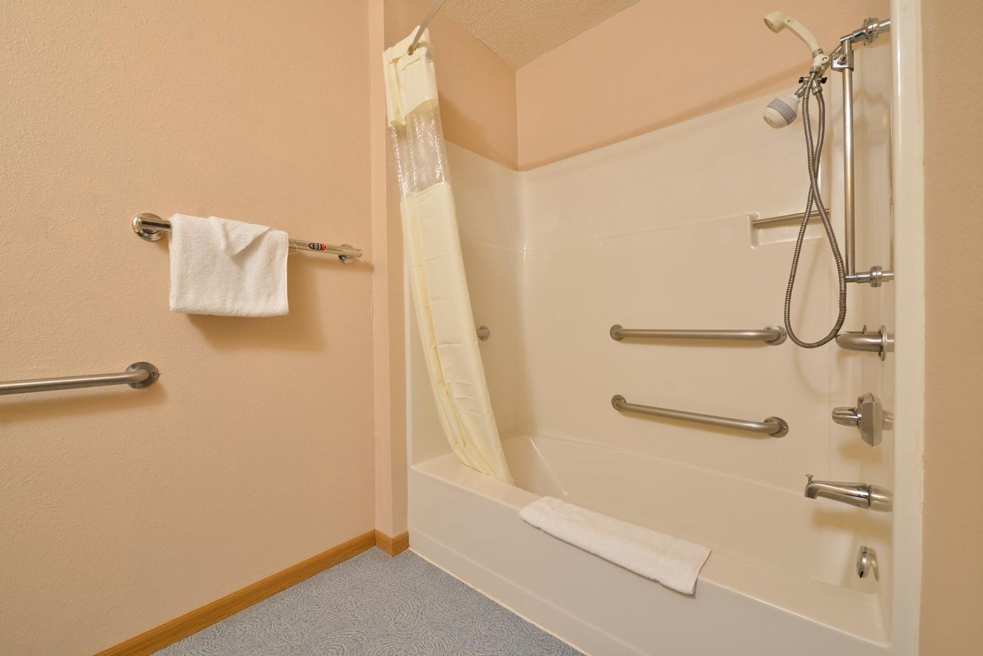 King Room - Disability Access/Non-Smoking