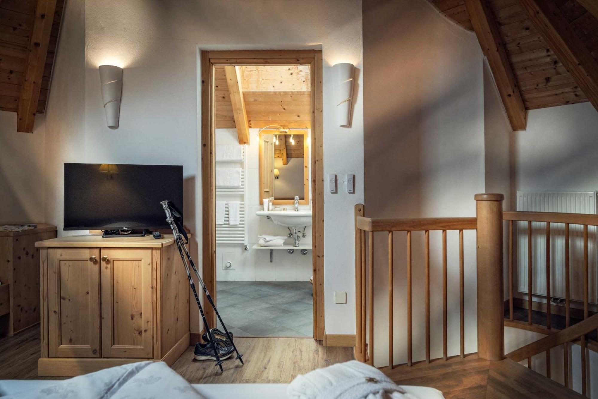 Queen Suite Spa Bath