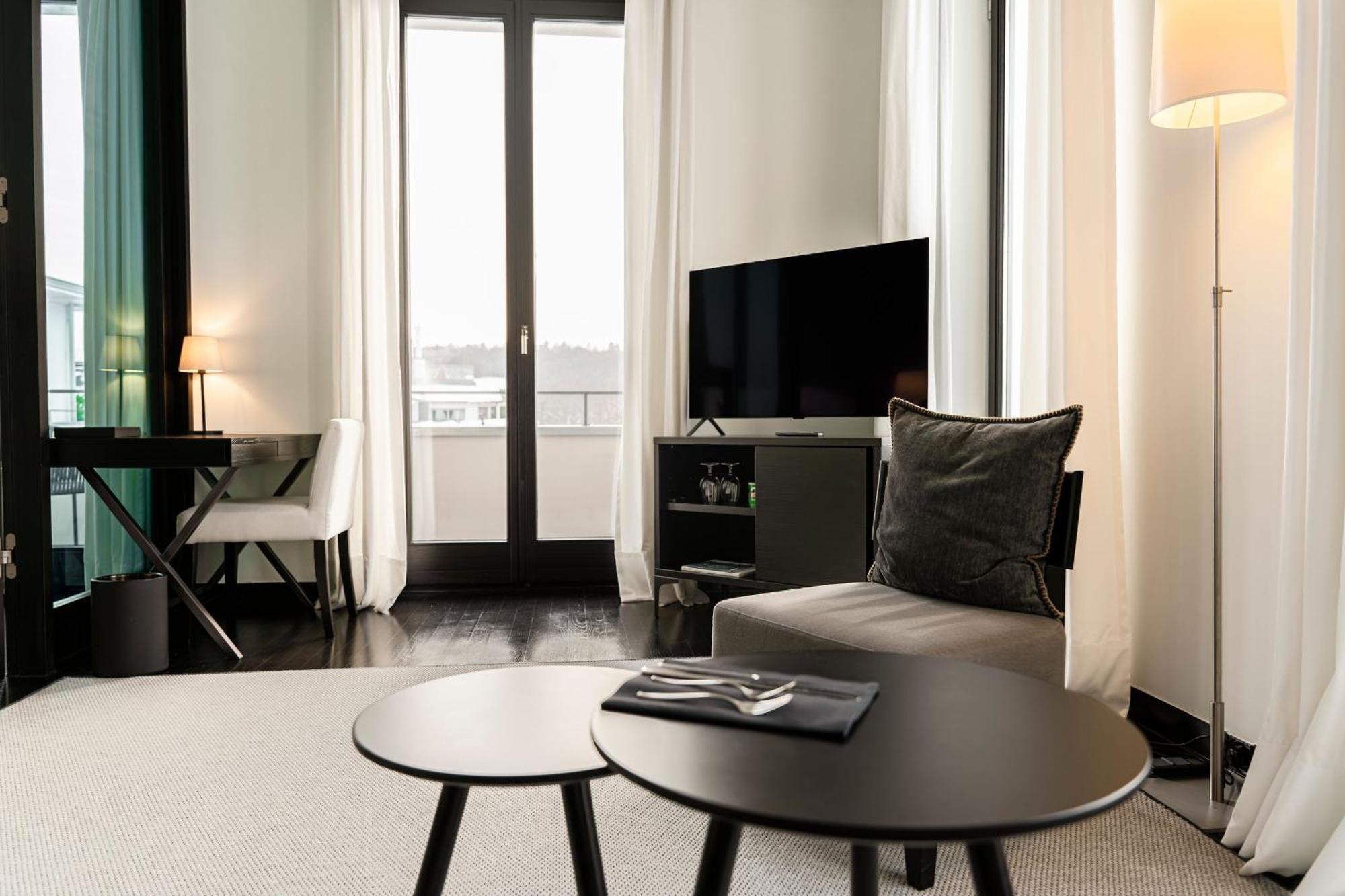 Suite PRIVAT / LOVELY