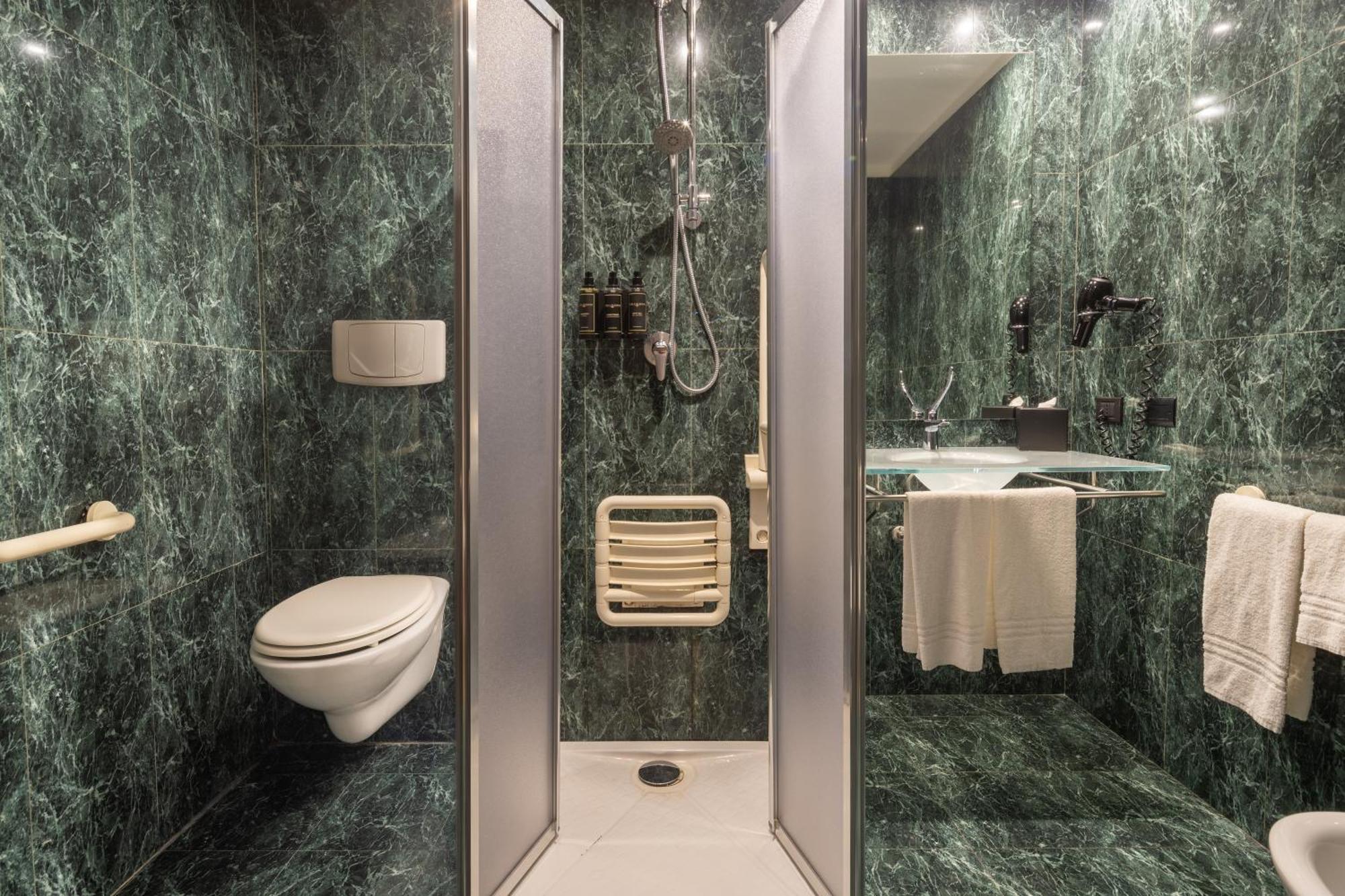 Standard Triple Room Disability Access