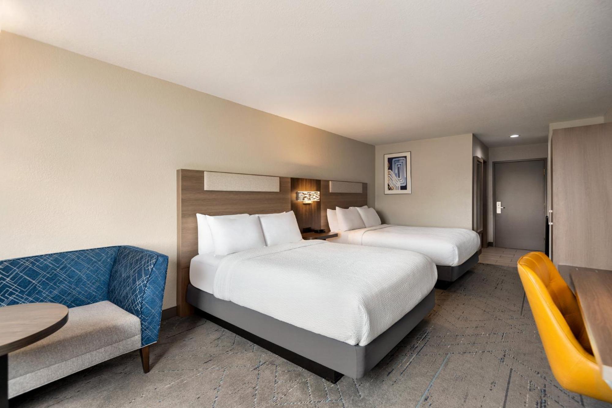 Suite Two Queen Beds