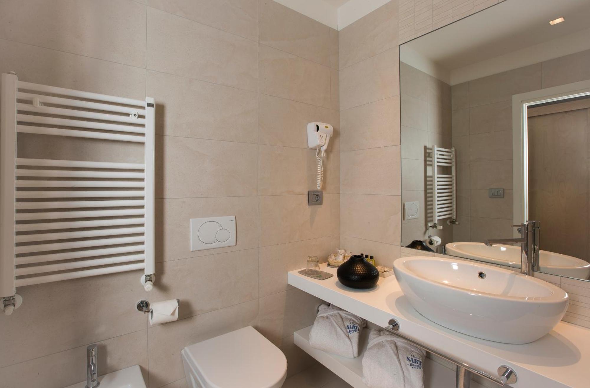 Superior Double or Twin Room Sea View