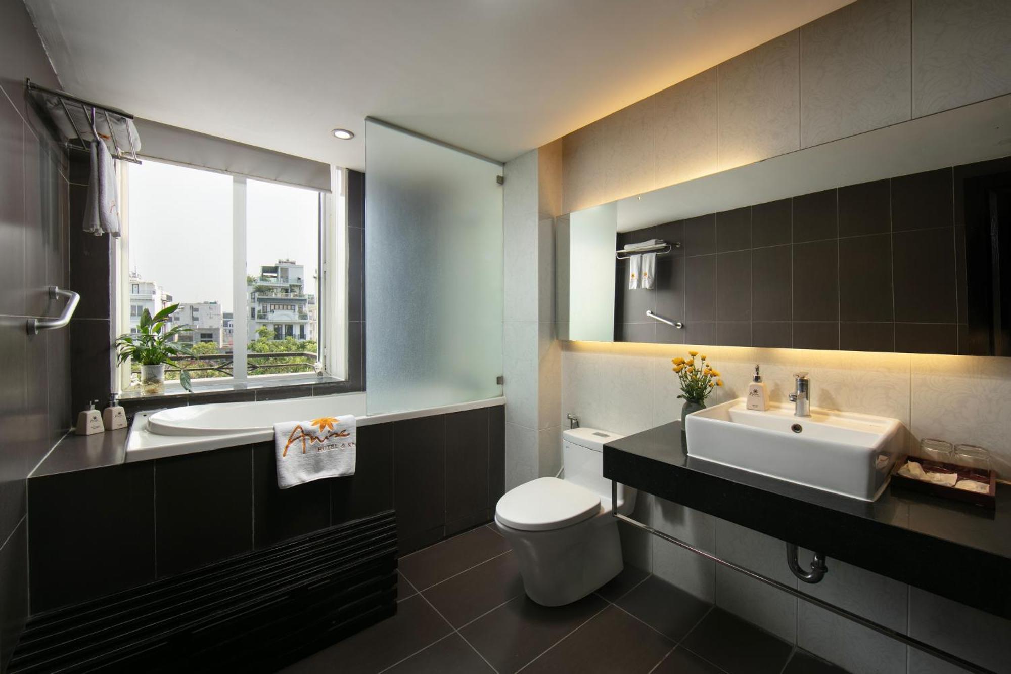 Executive Suite City view