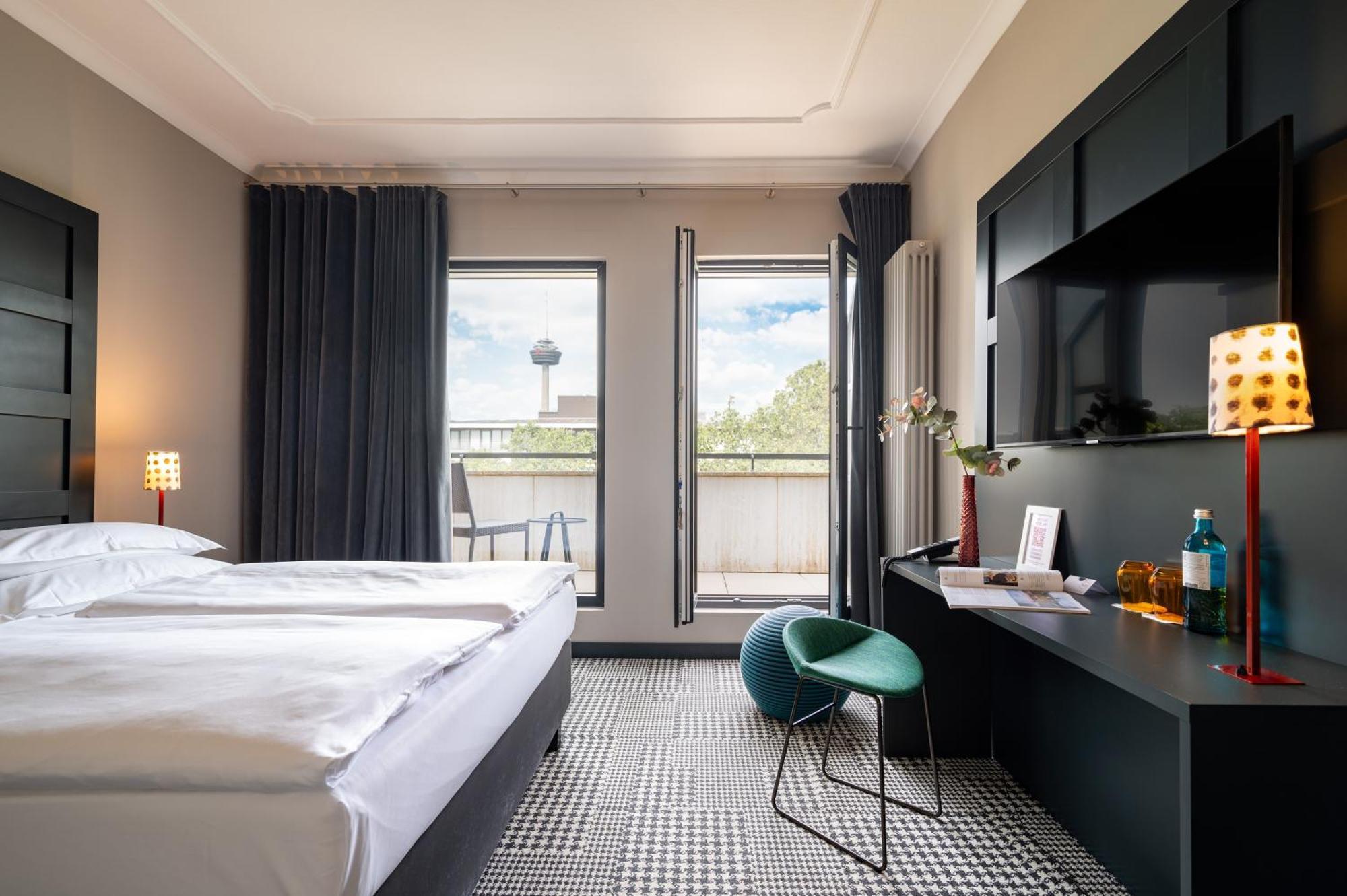 Medium Double Room