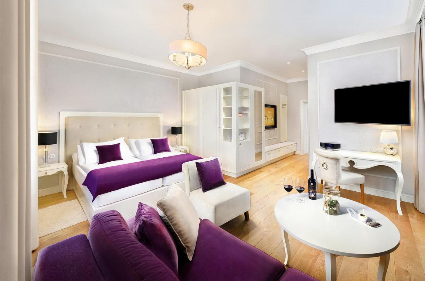Historical Classic Suite