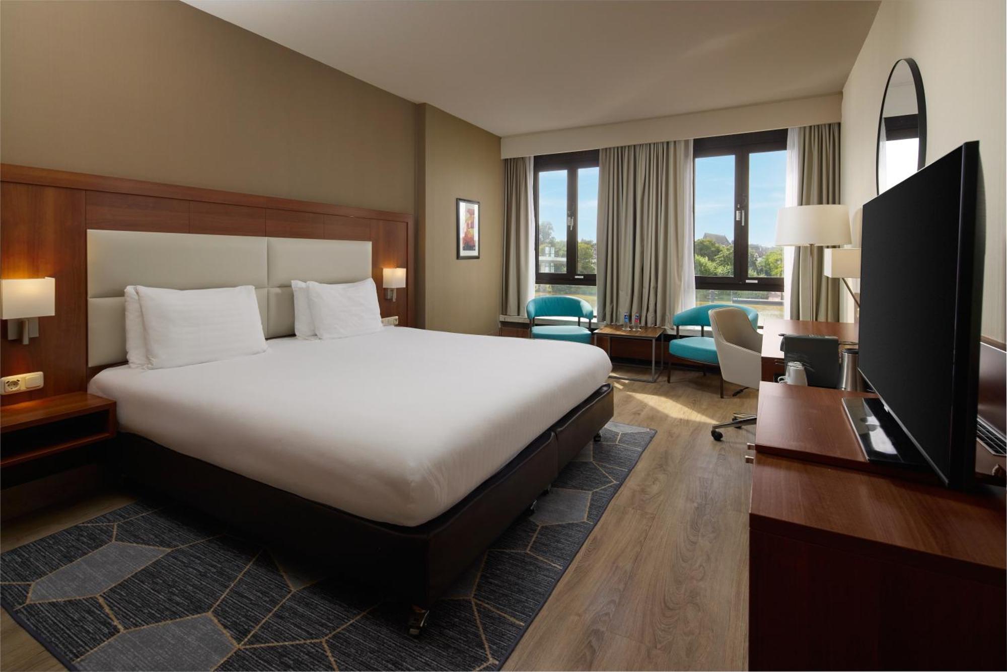 Premium Kamer met Kingsize Bed en Uitzicht op de Rivier