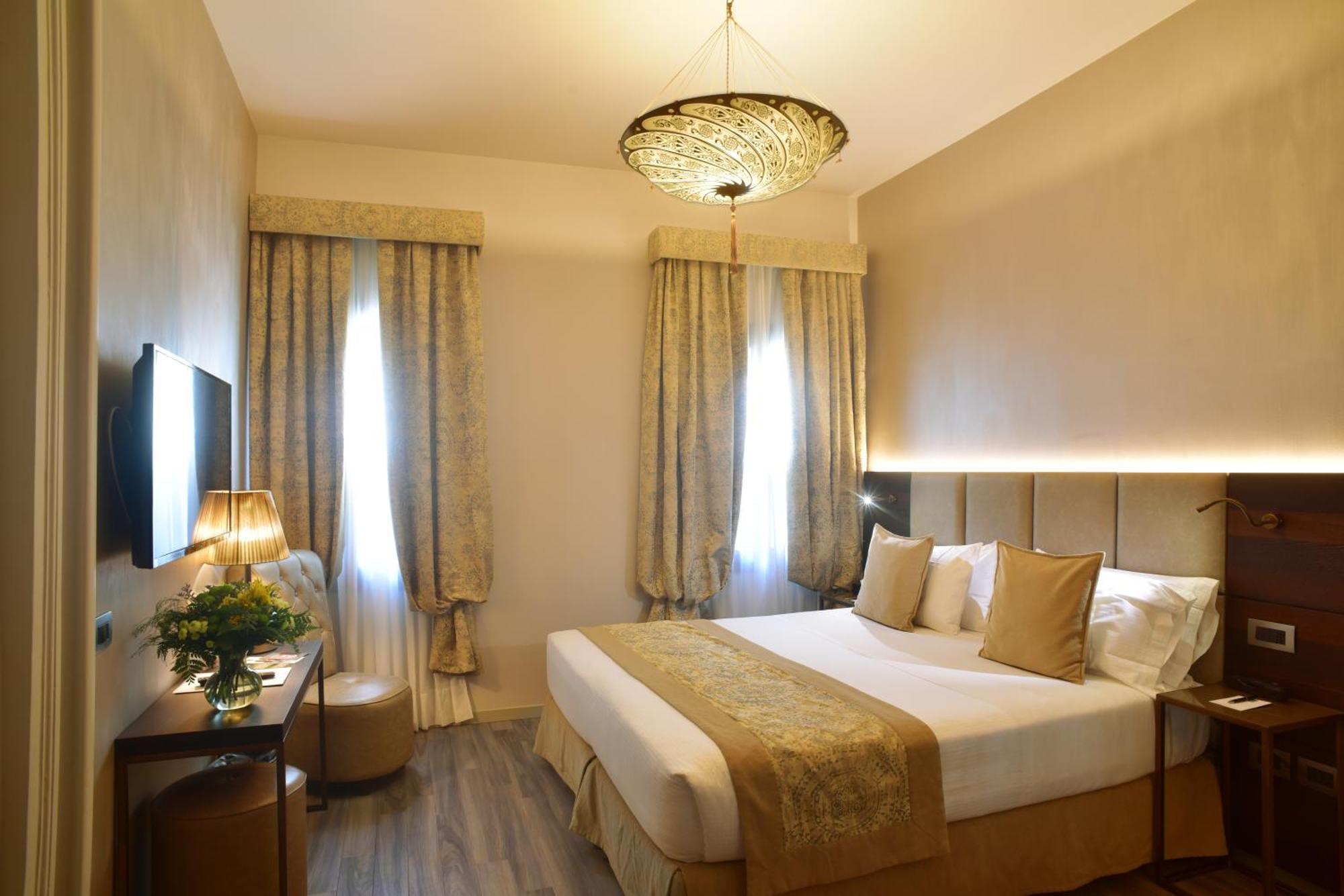 Comfort King Double or Twin Room
