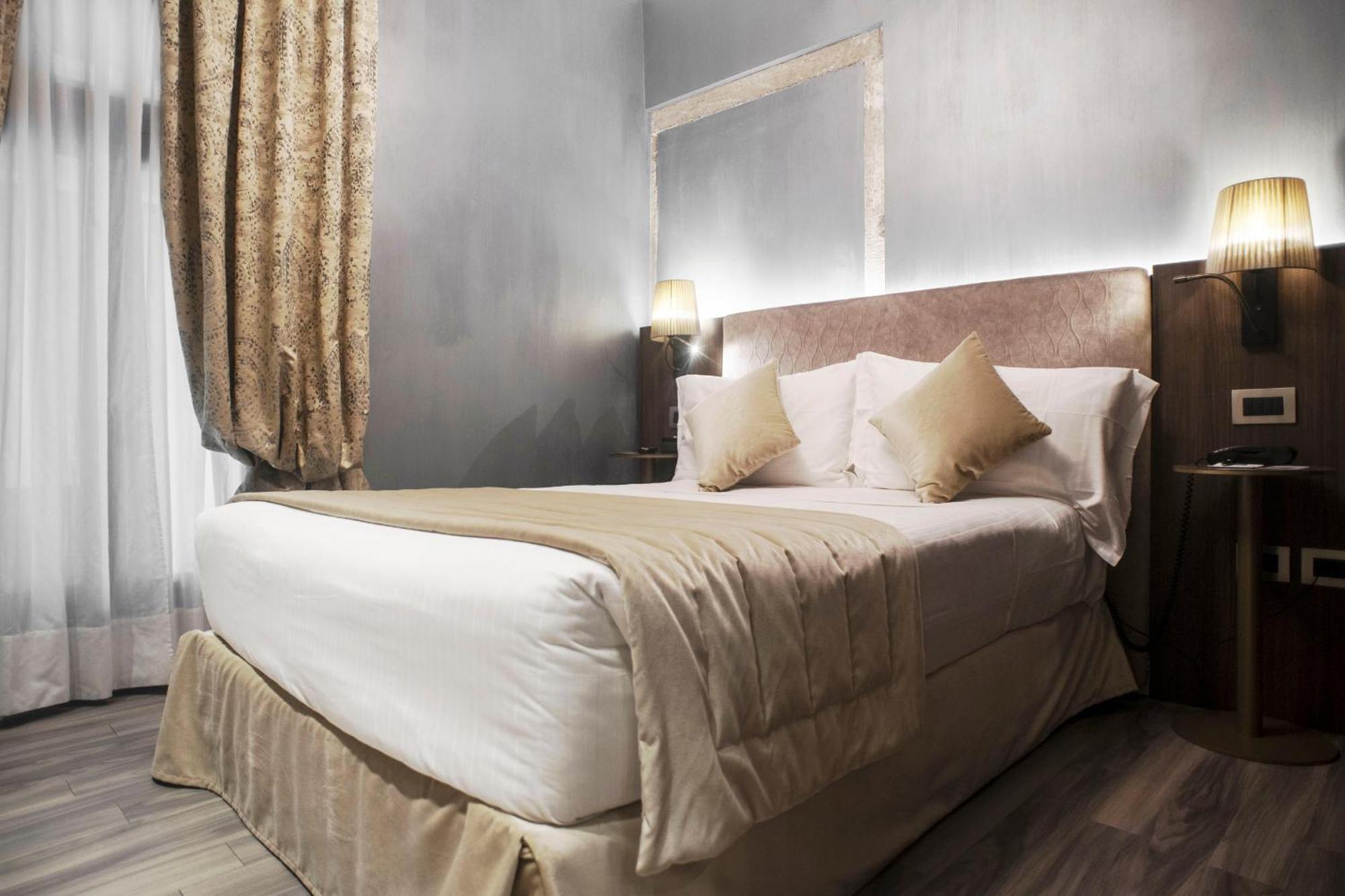 Executive Double Room French Bed