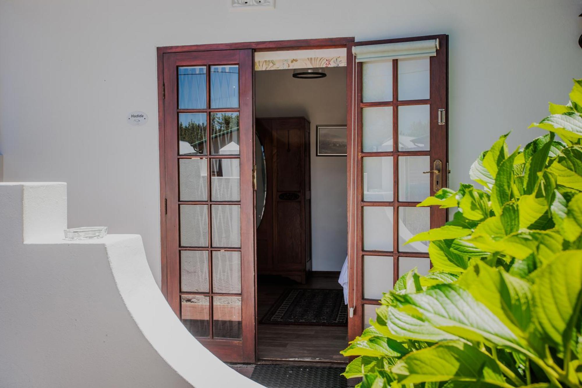 Budget Double or Twin Room Street View Hadida