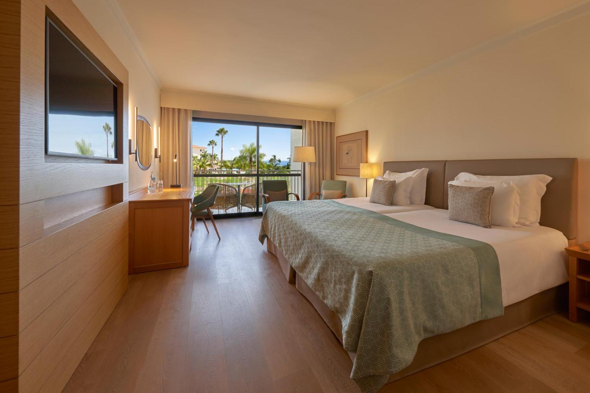 Room with Sea View,699590245:JPEG