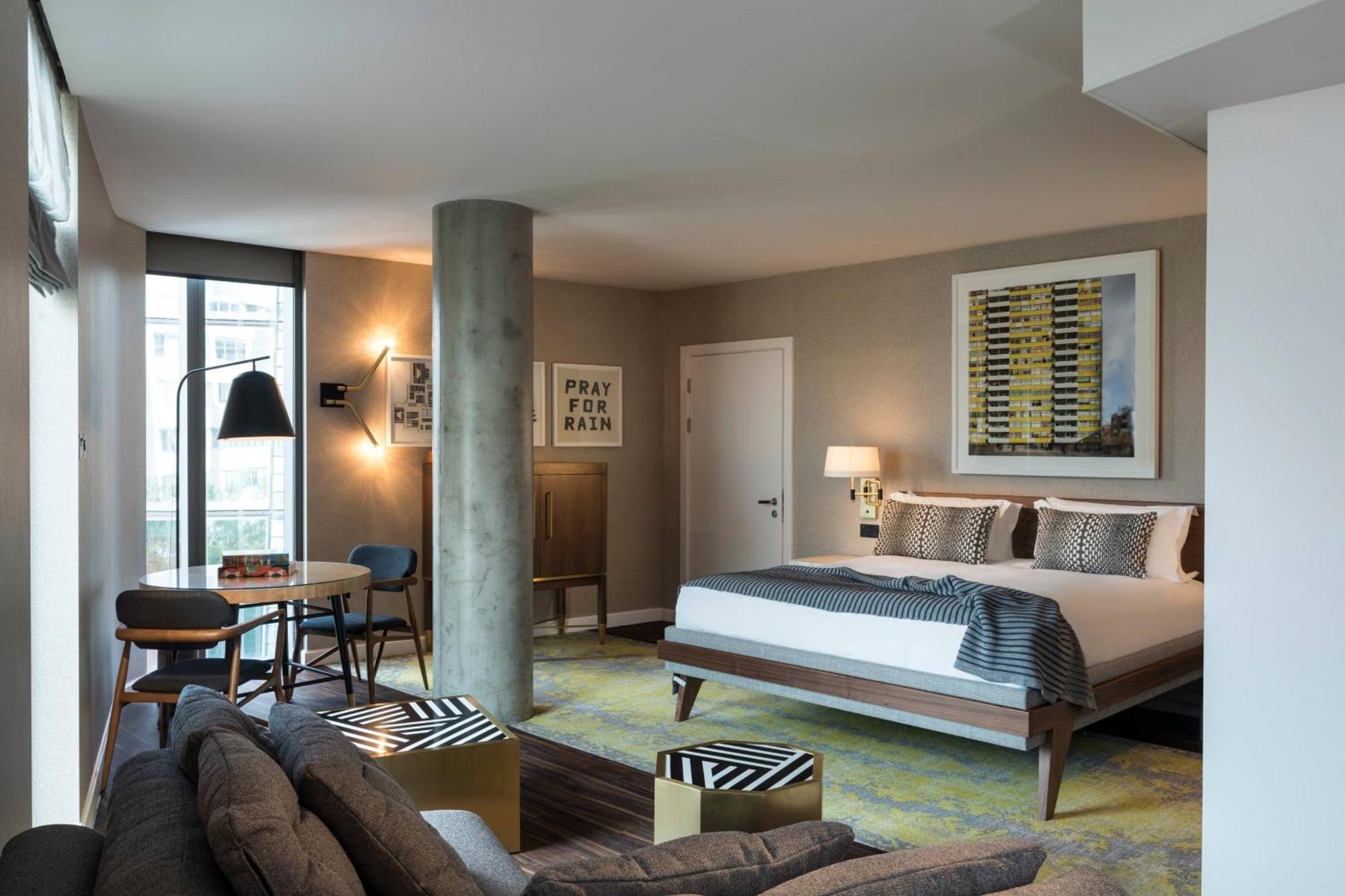 Artist King Suite One King Bed