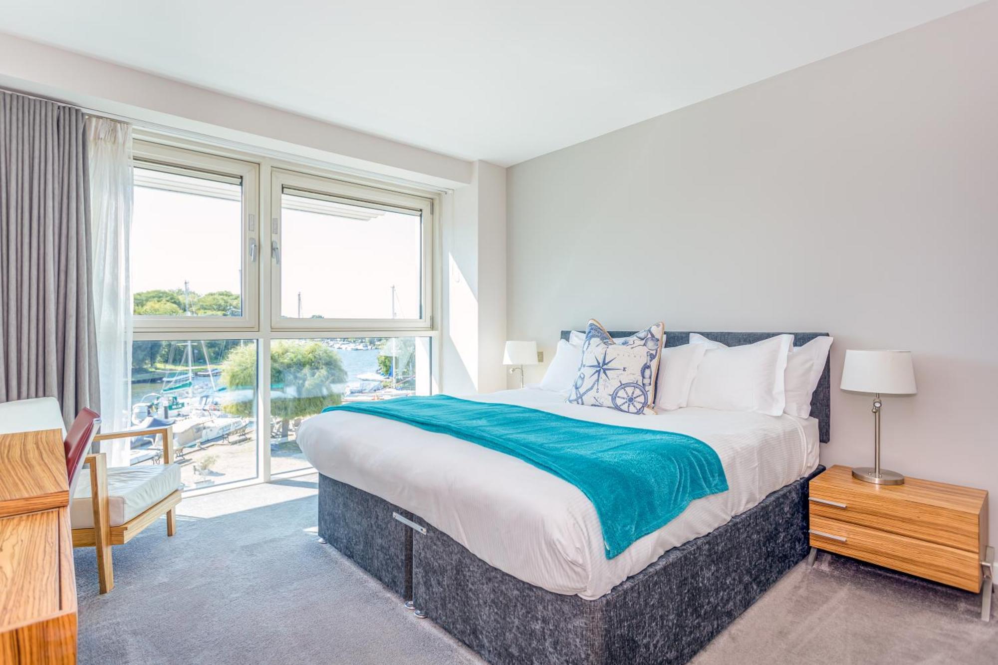 Luxury Apartment River View