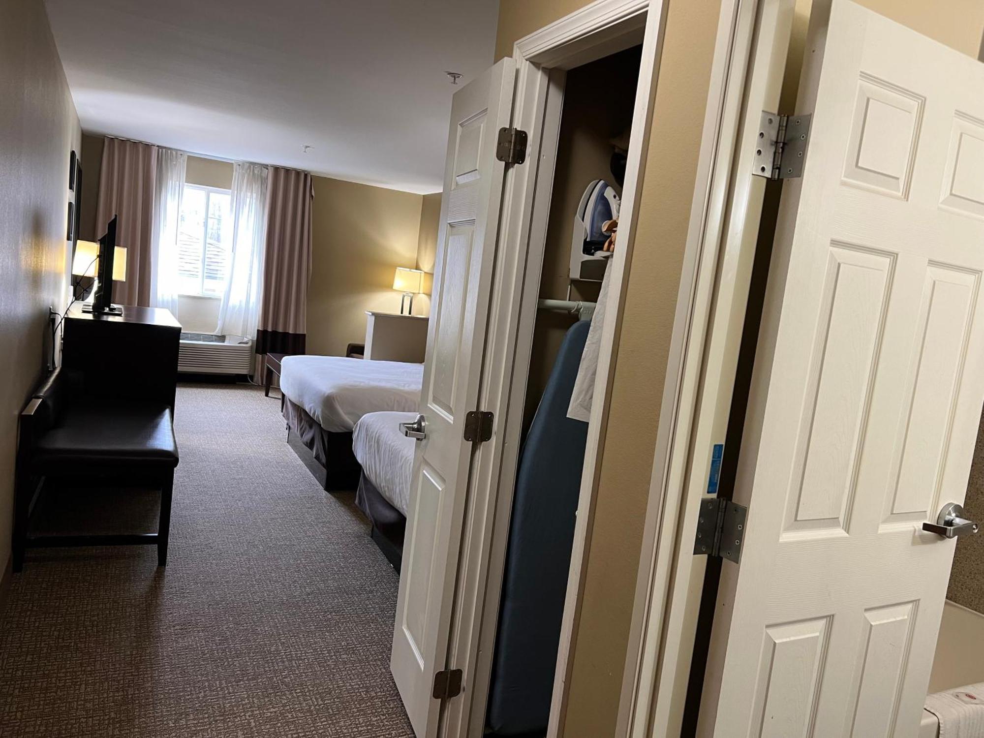 Suite with Two Queen Beds - Non-Smoking
