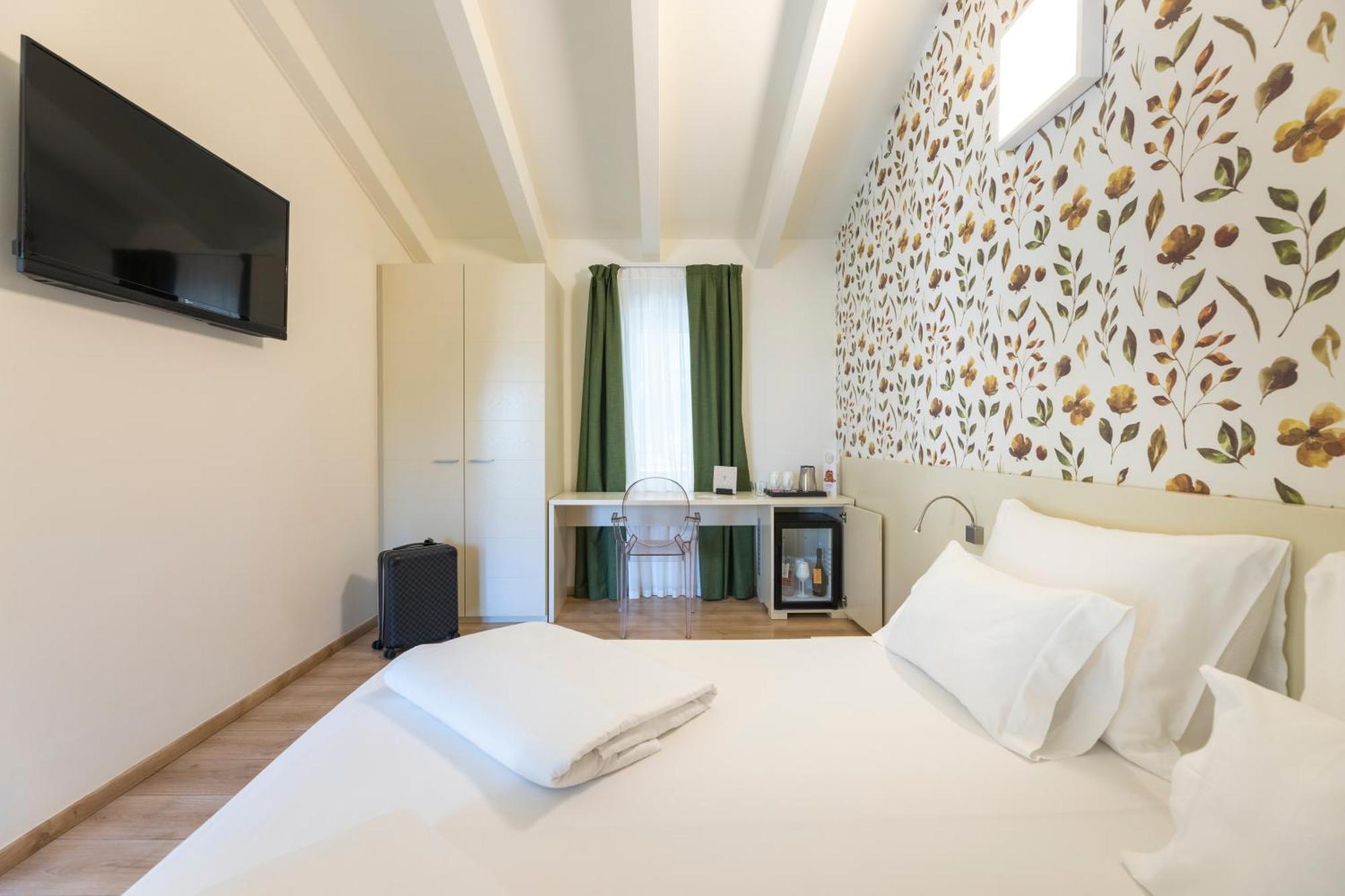 Superior Double Room Balcony