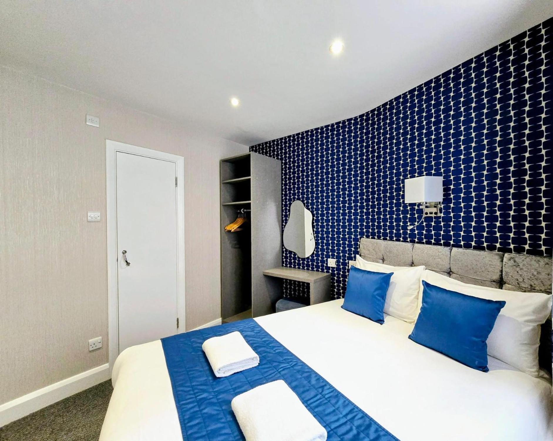 Double Room Ensuite Lower Ground Floor