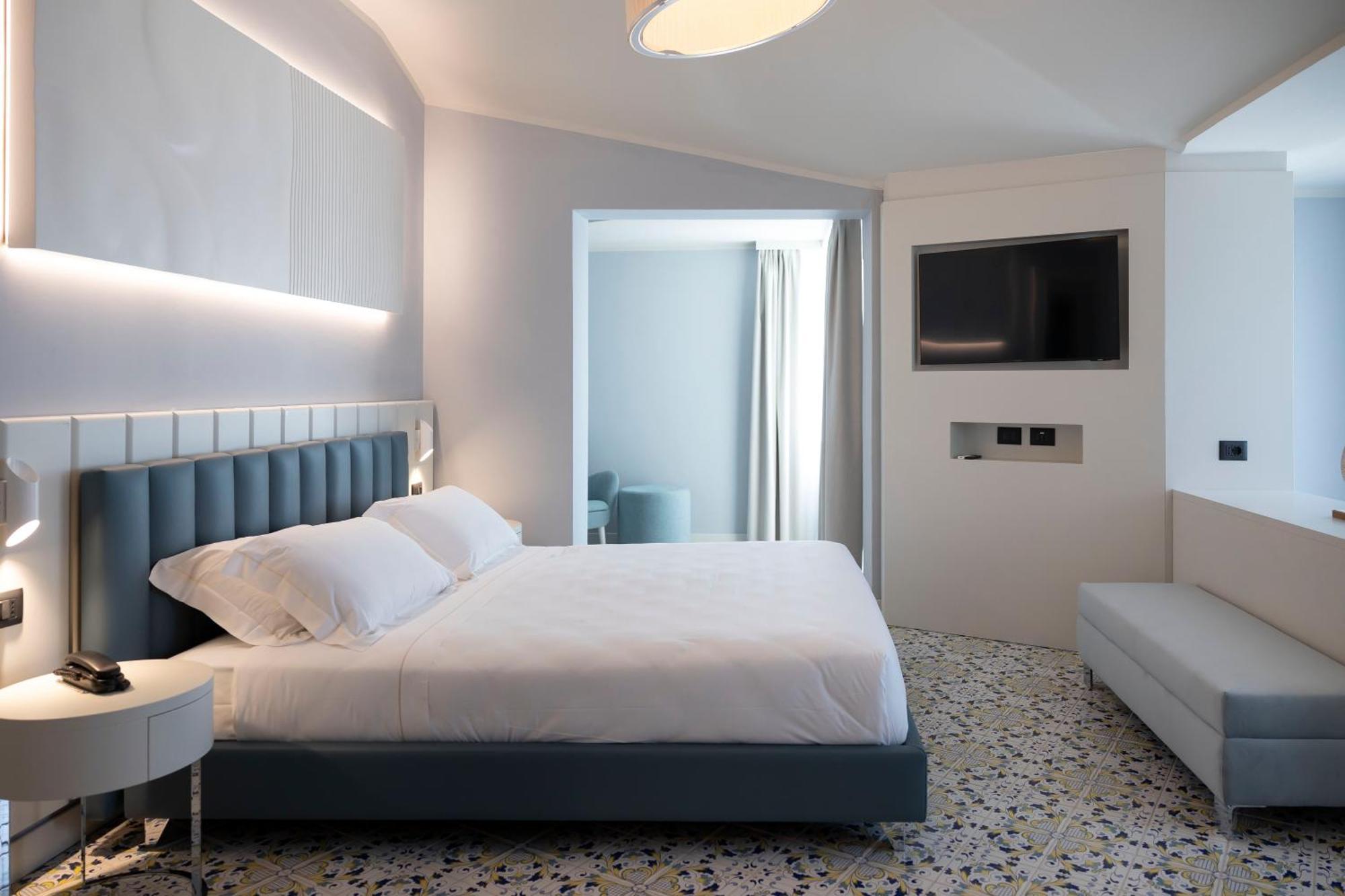 Sea Front Junior Suite