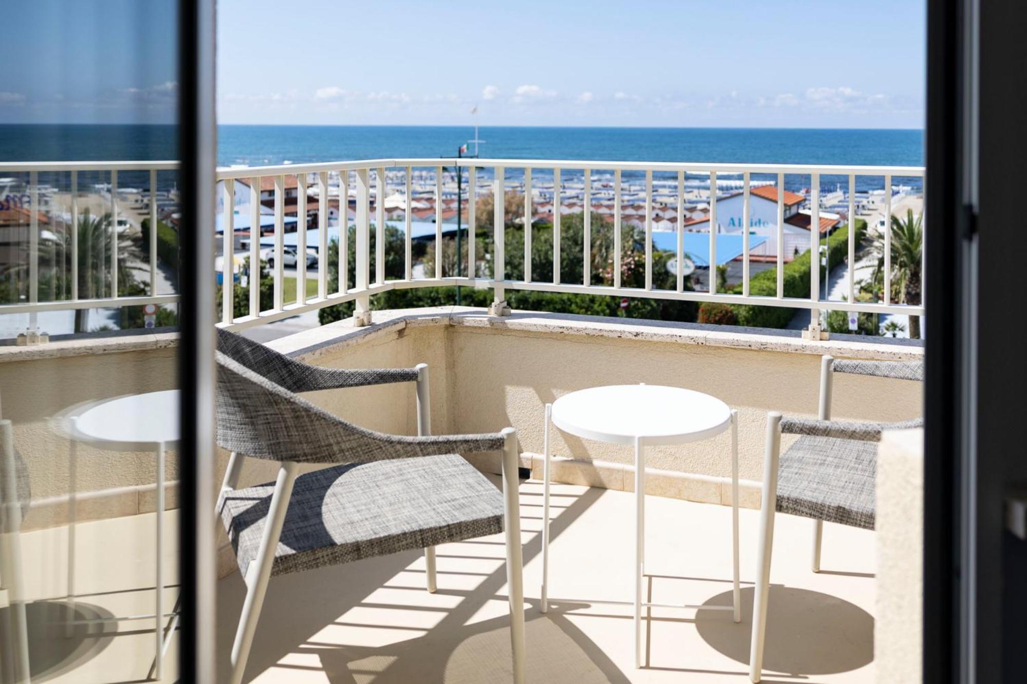 Sea Front Junior Suite