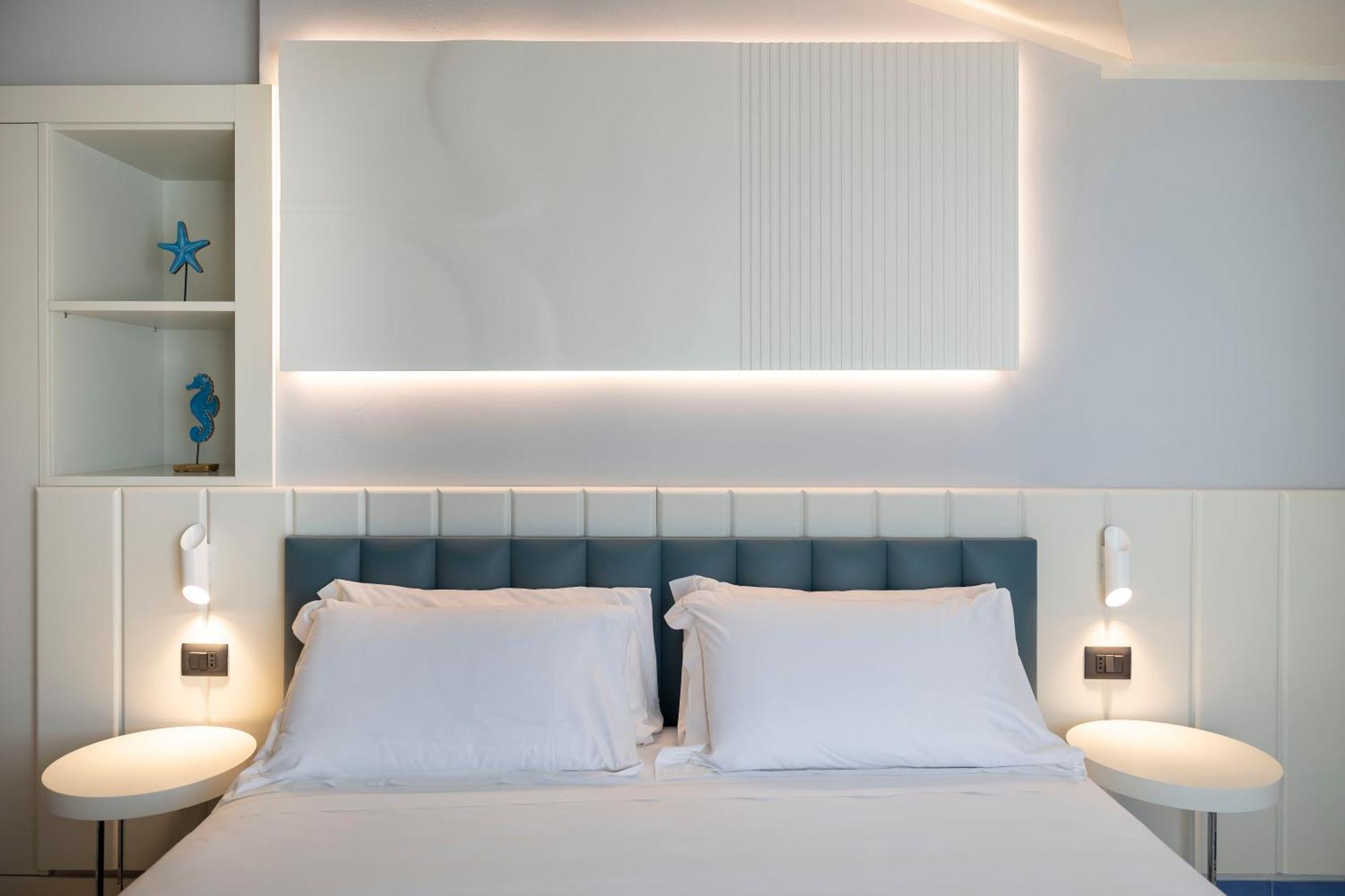Deluxe Double or Twin Room Sea View