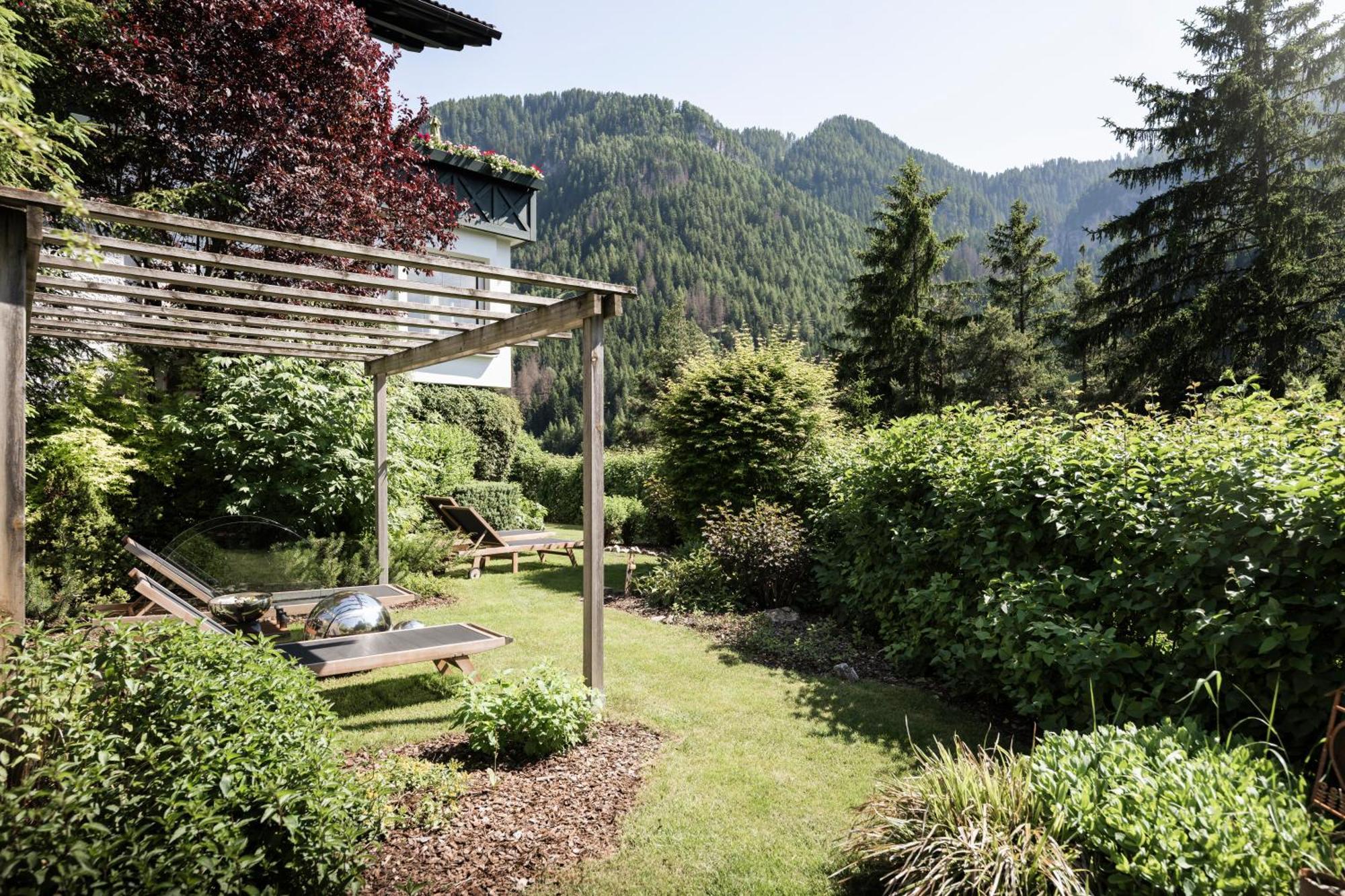 Superior Suite Mountain View