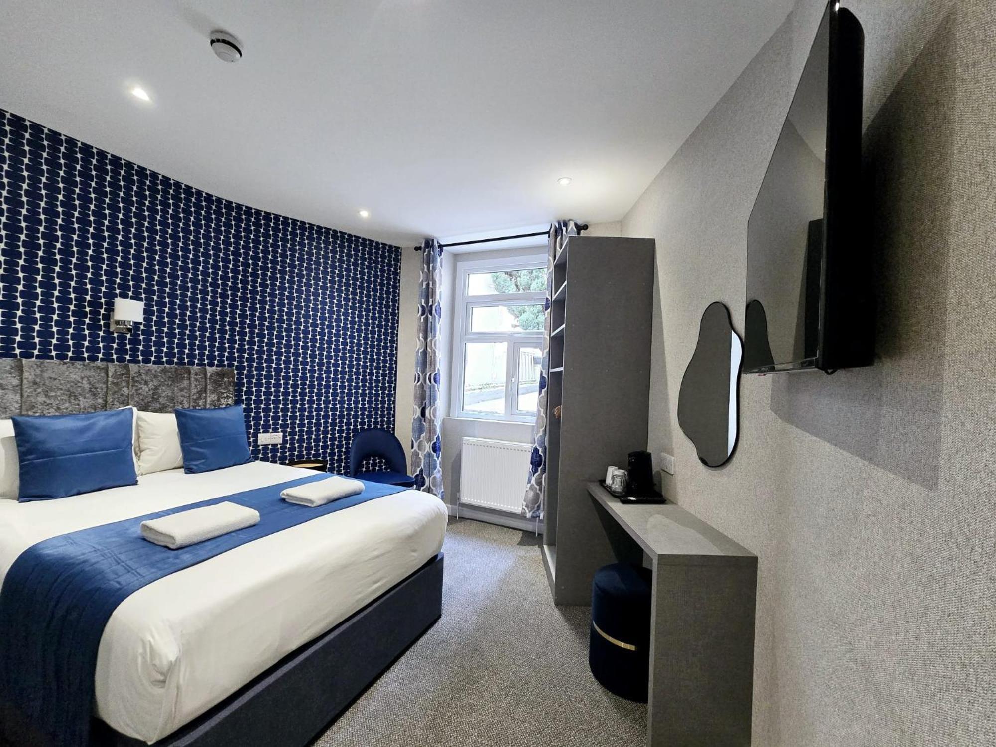 Double Room Ensuite Lower Ground Floor