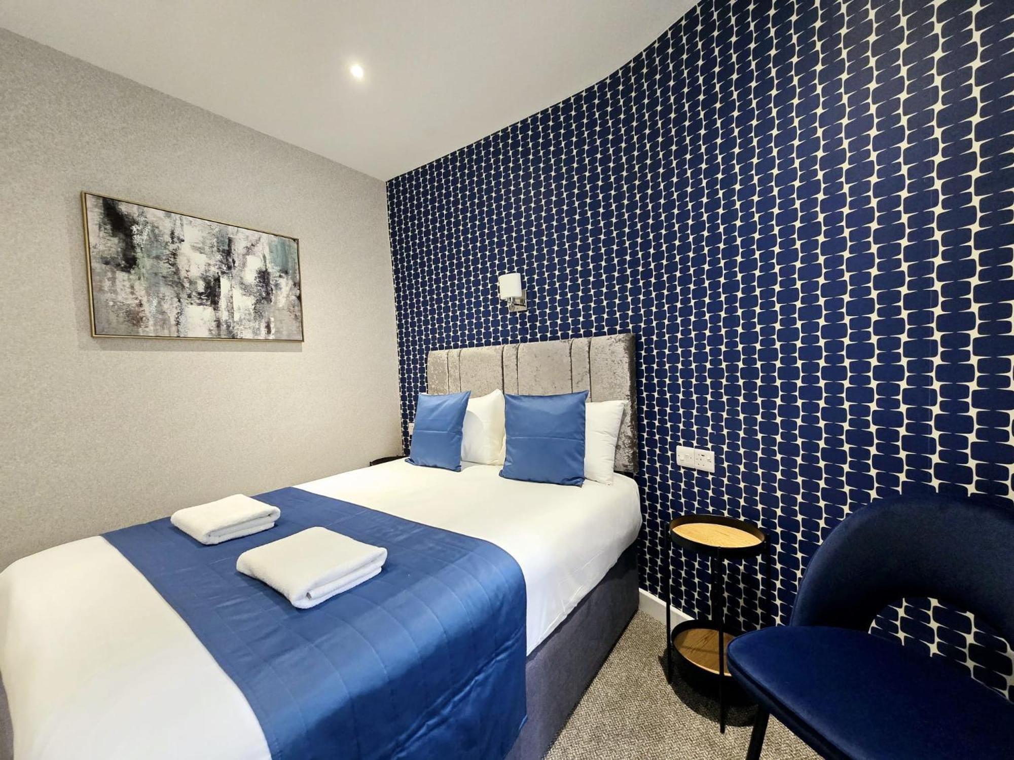 Double Room Ensuite Lower Ground Floor