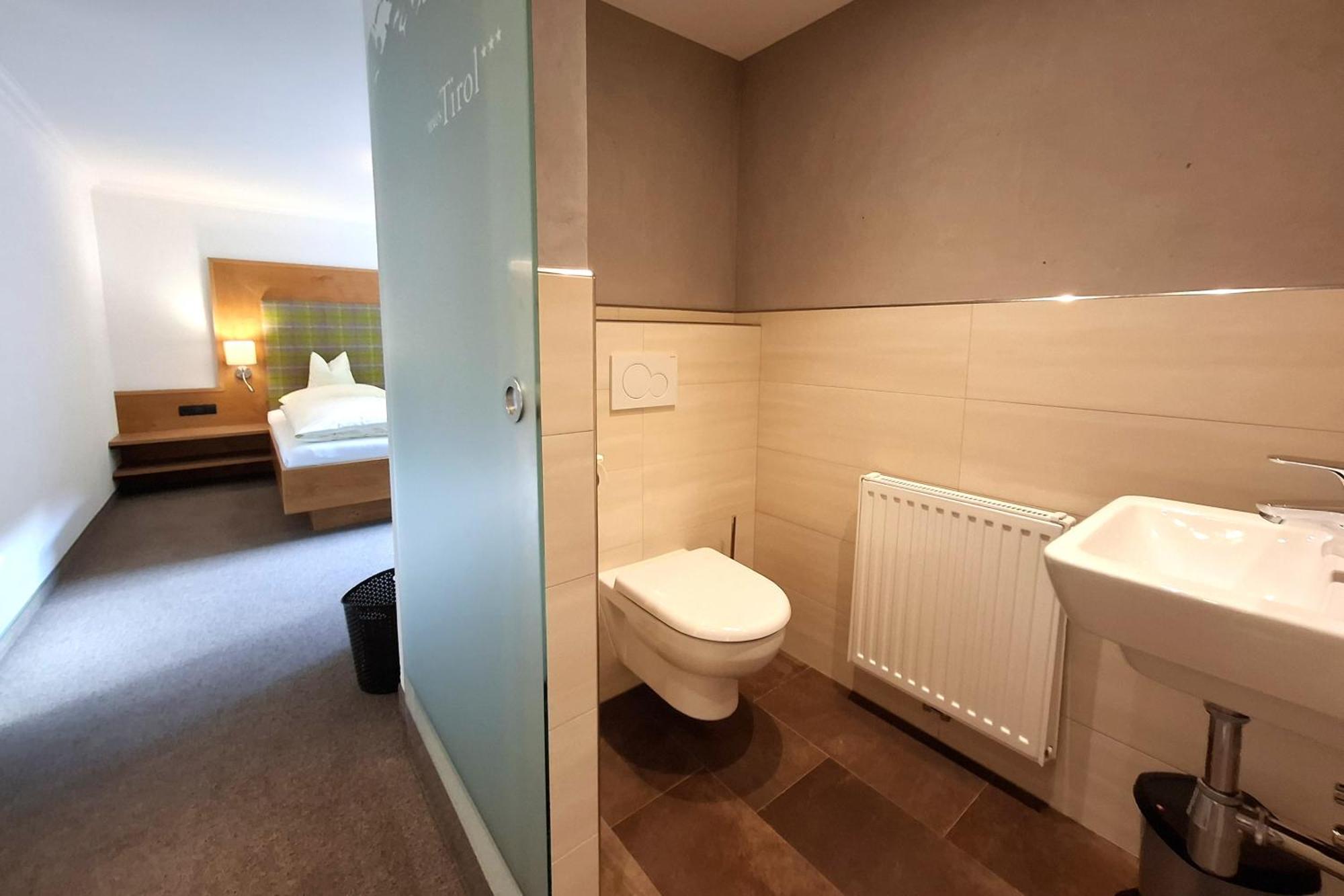 Doppelzimmer mit Balkon