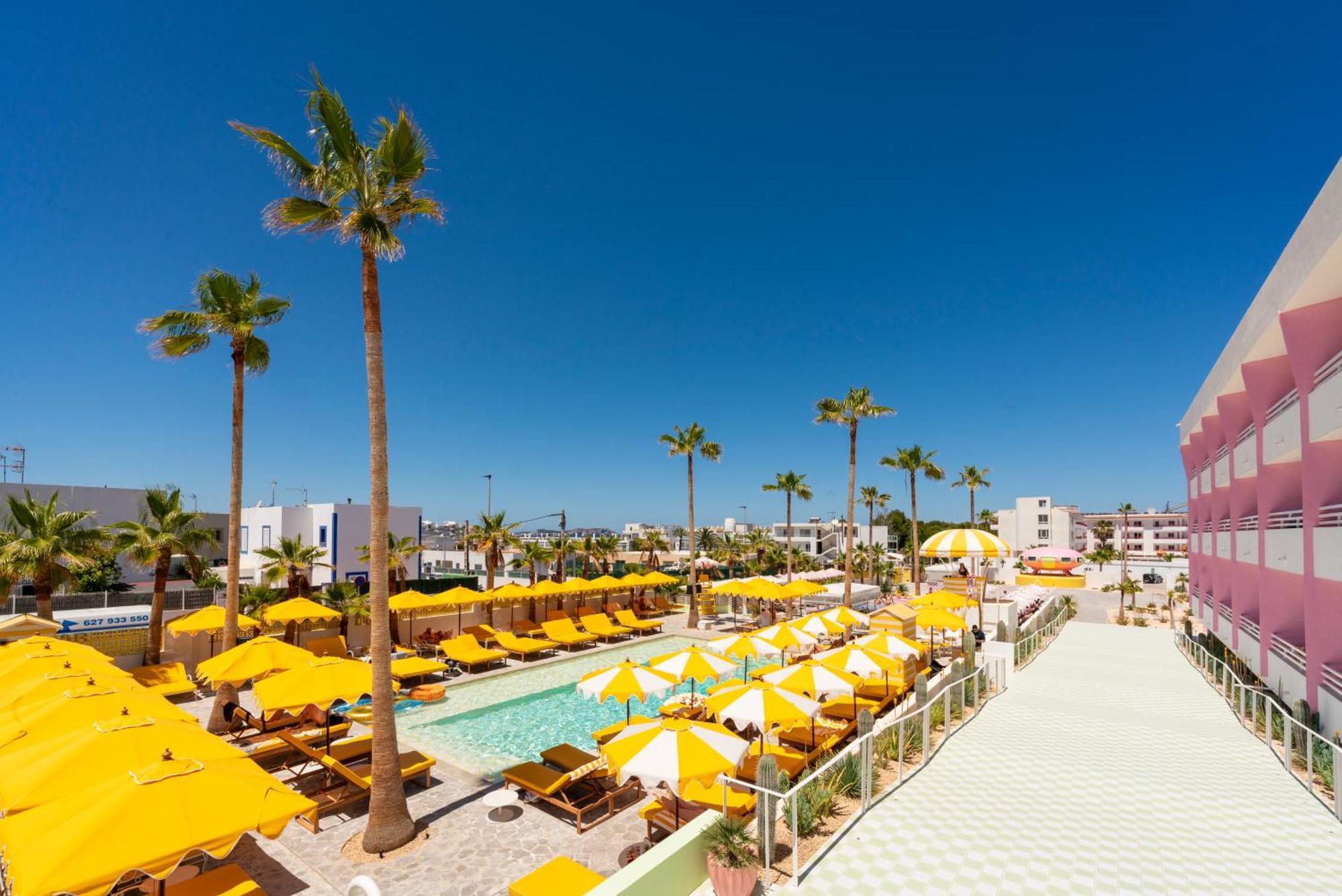 Suite Junior - Vue sur Piscine