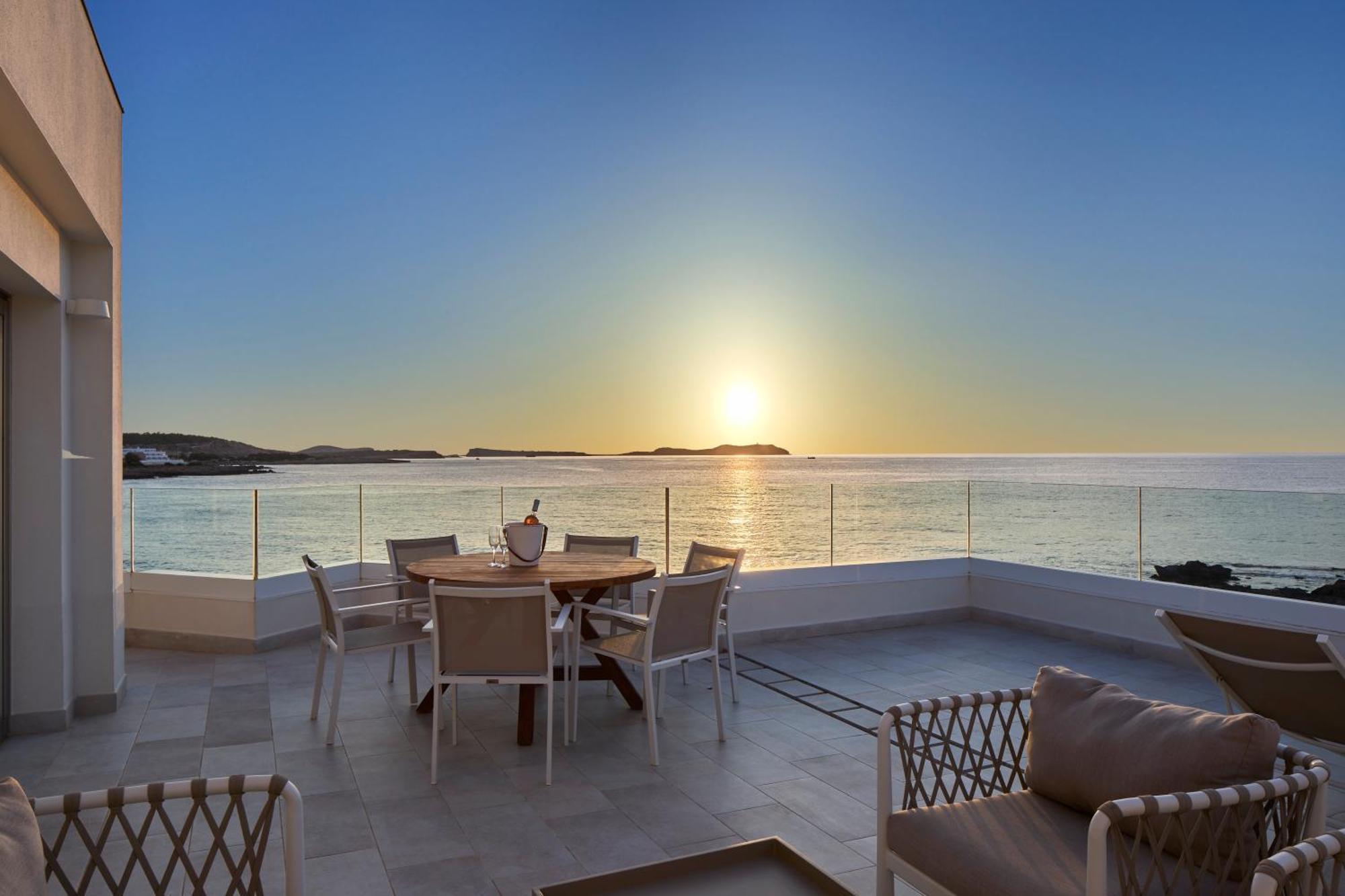 Suite Presidenziale con 2 Camere da Letto, Vista Mare Panoramica e Grande Terrazza