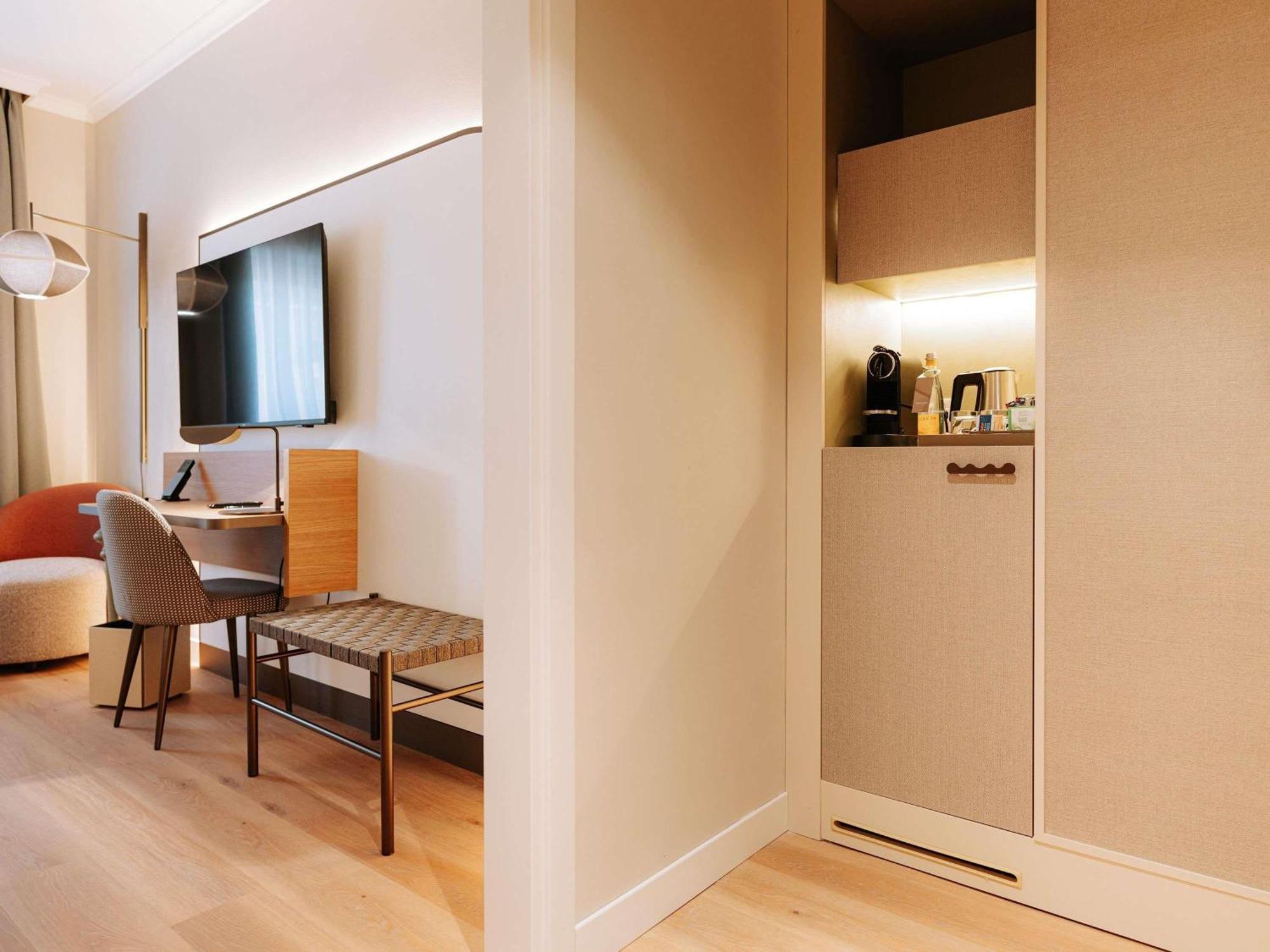 Privilege Room