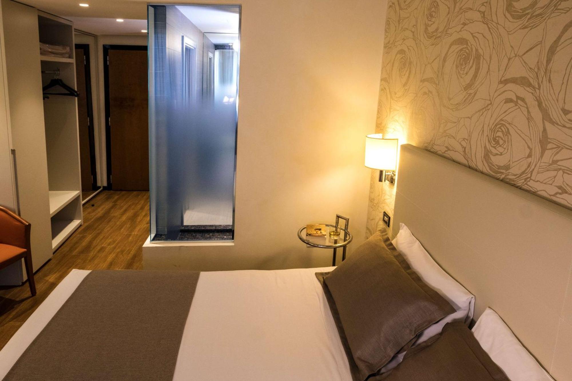 Comfort Queen Room