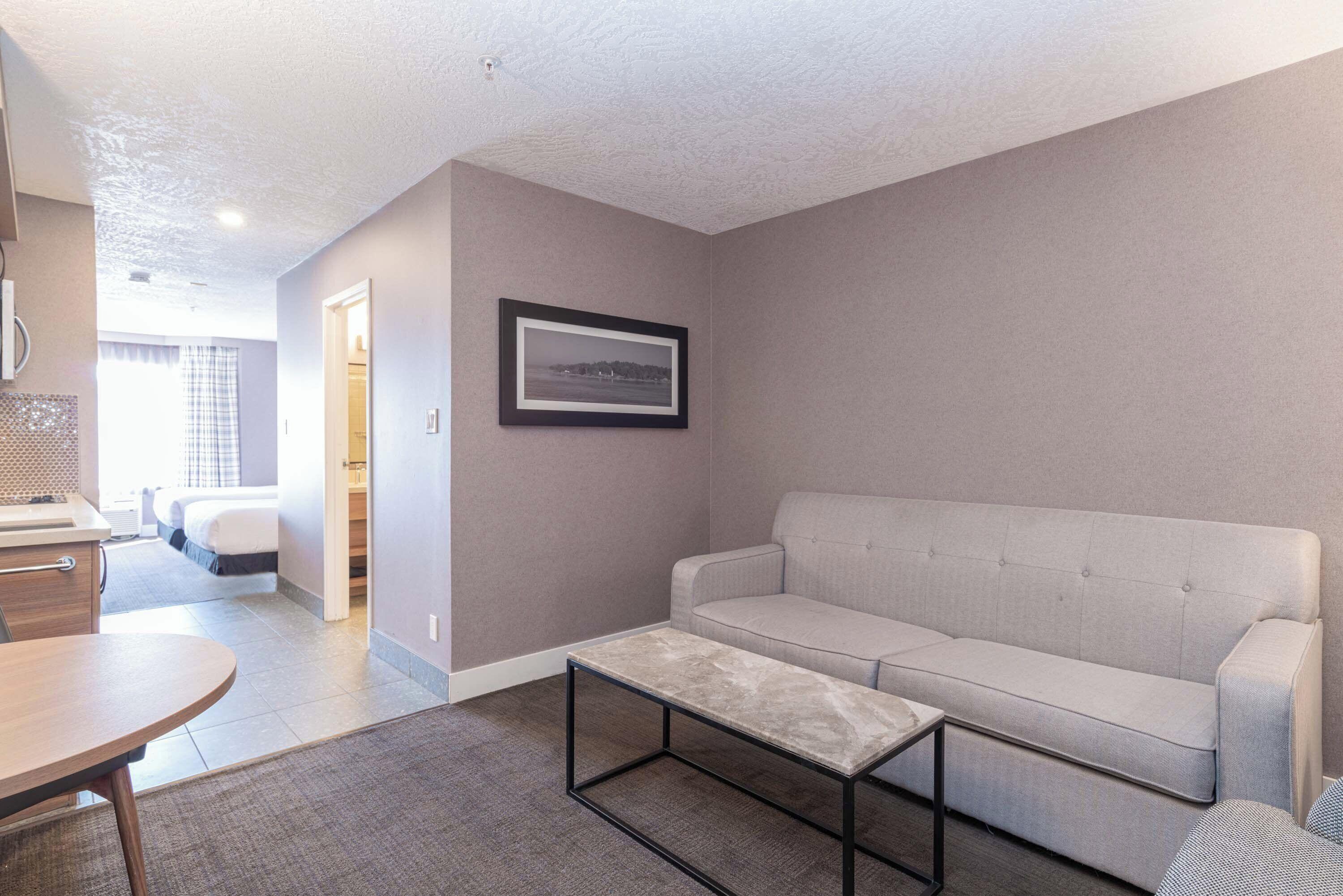 Standard Suite 2 Double Beds Sofa Bed Kitchenette