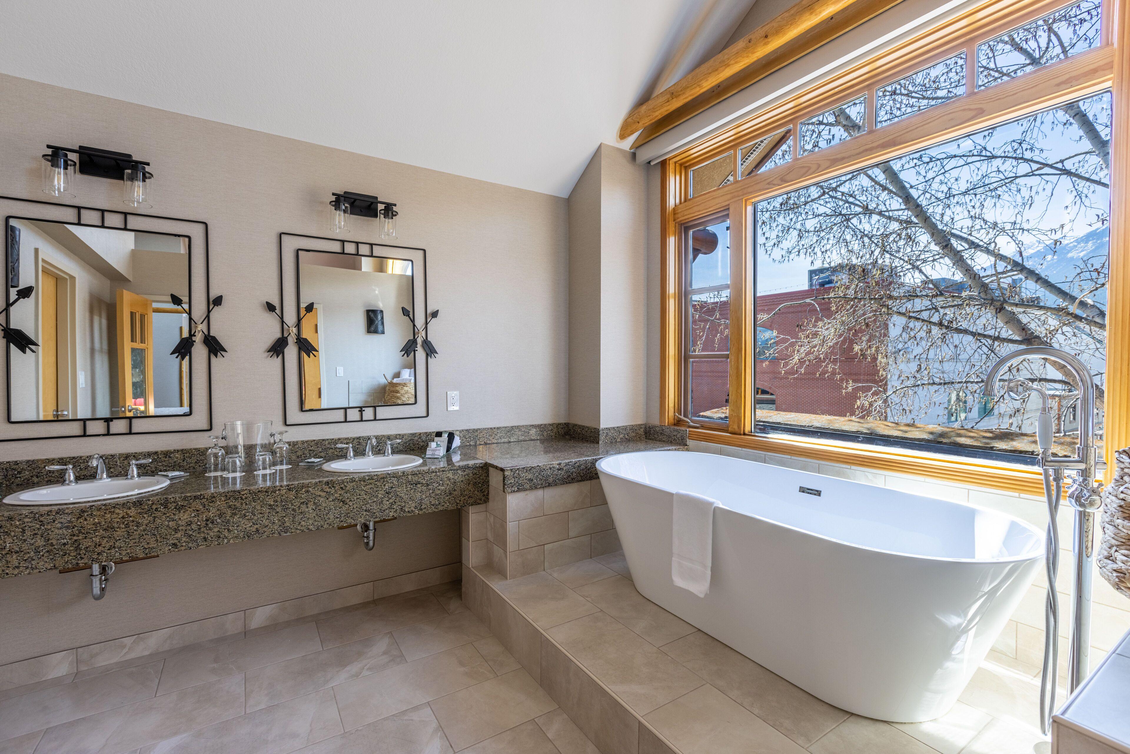 Brewster Suite Non-Pet Friendly
