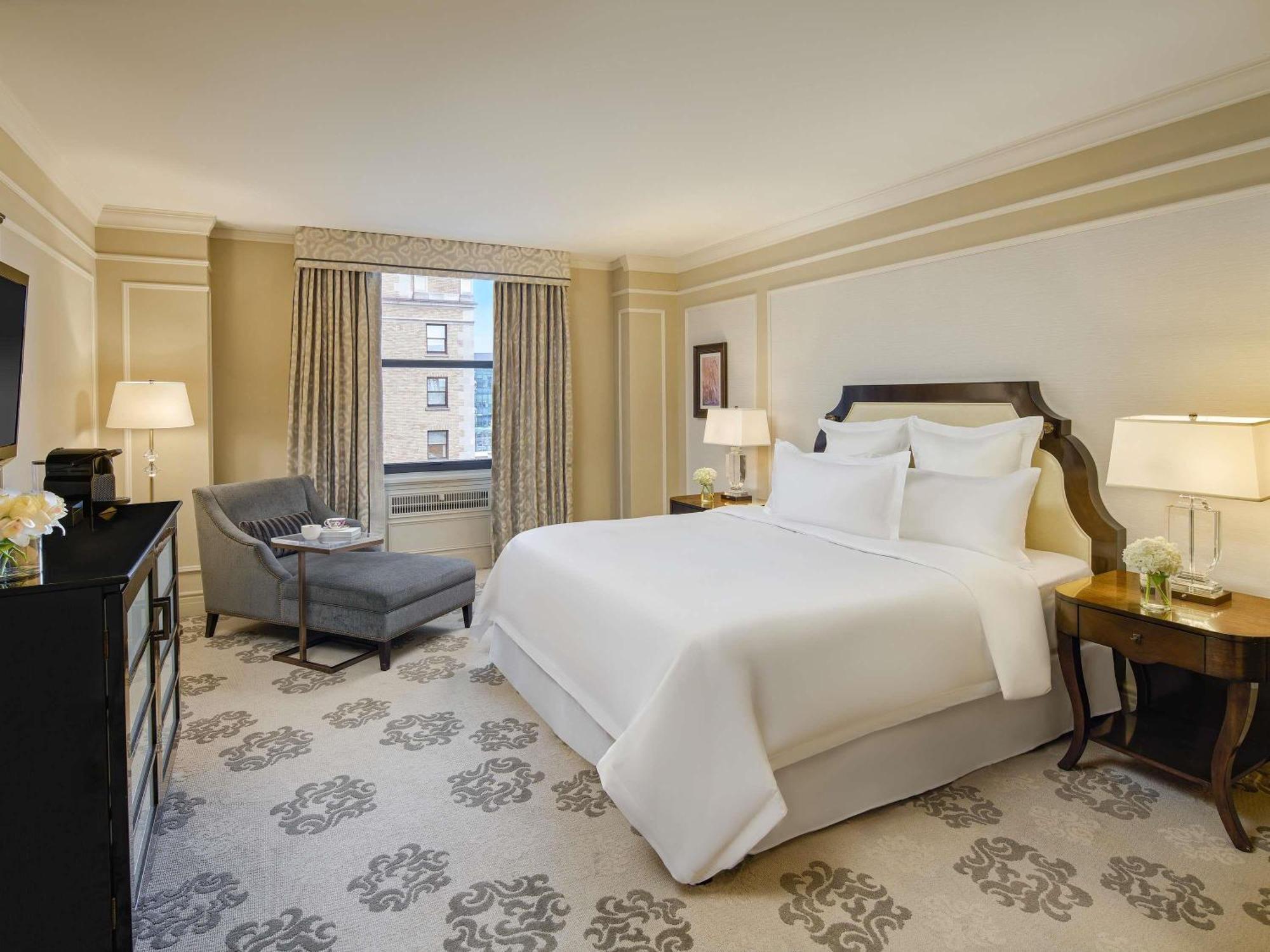 One-Bedroom Suite with King Bed,1717003156:JPEG