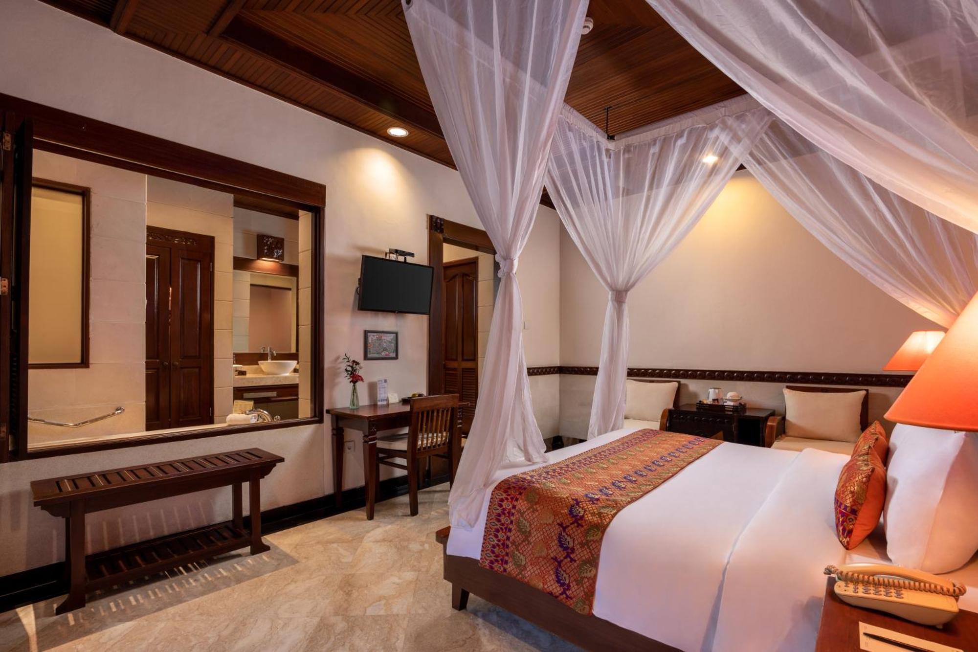 Deluxe Double or Twin Room