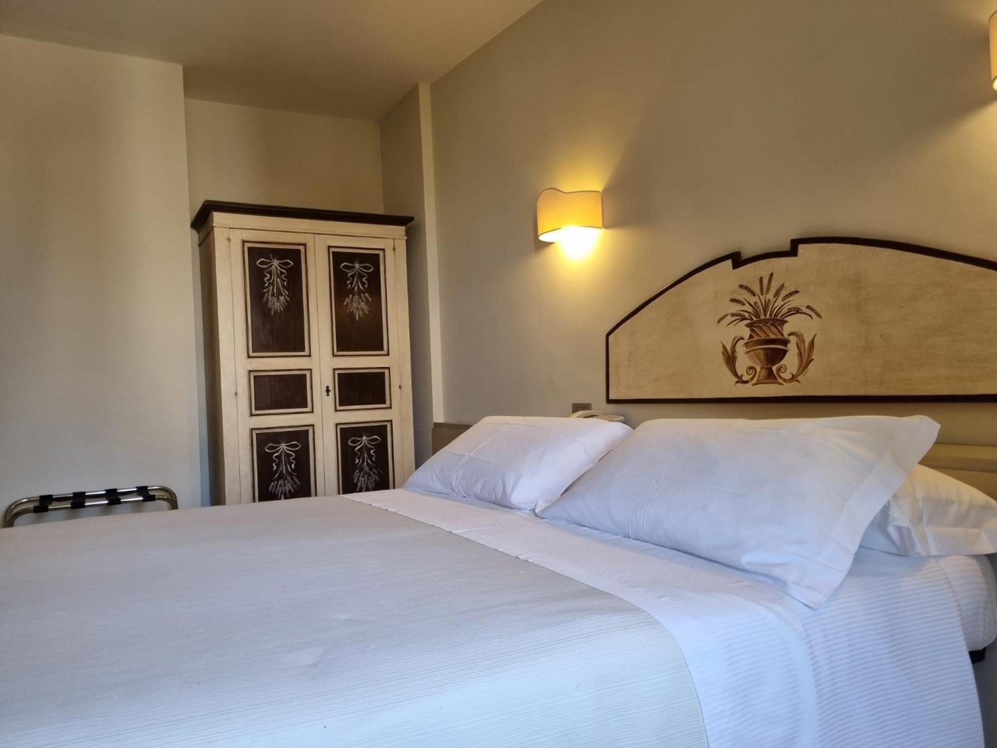 Large Double or Twin Room