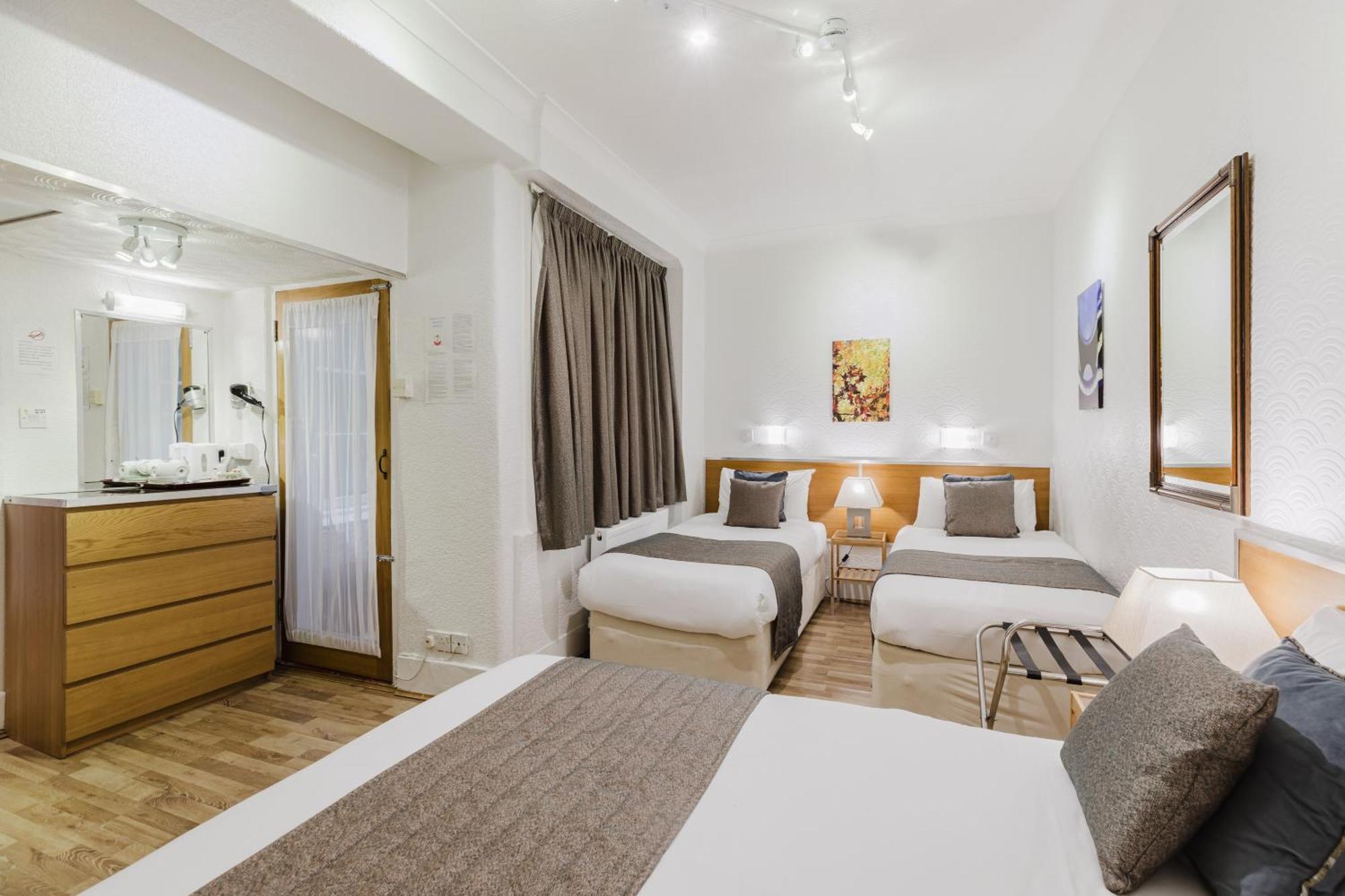 Standard Quadruple Room