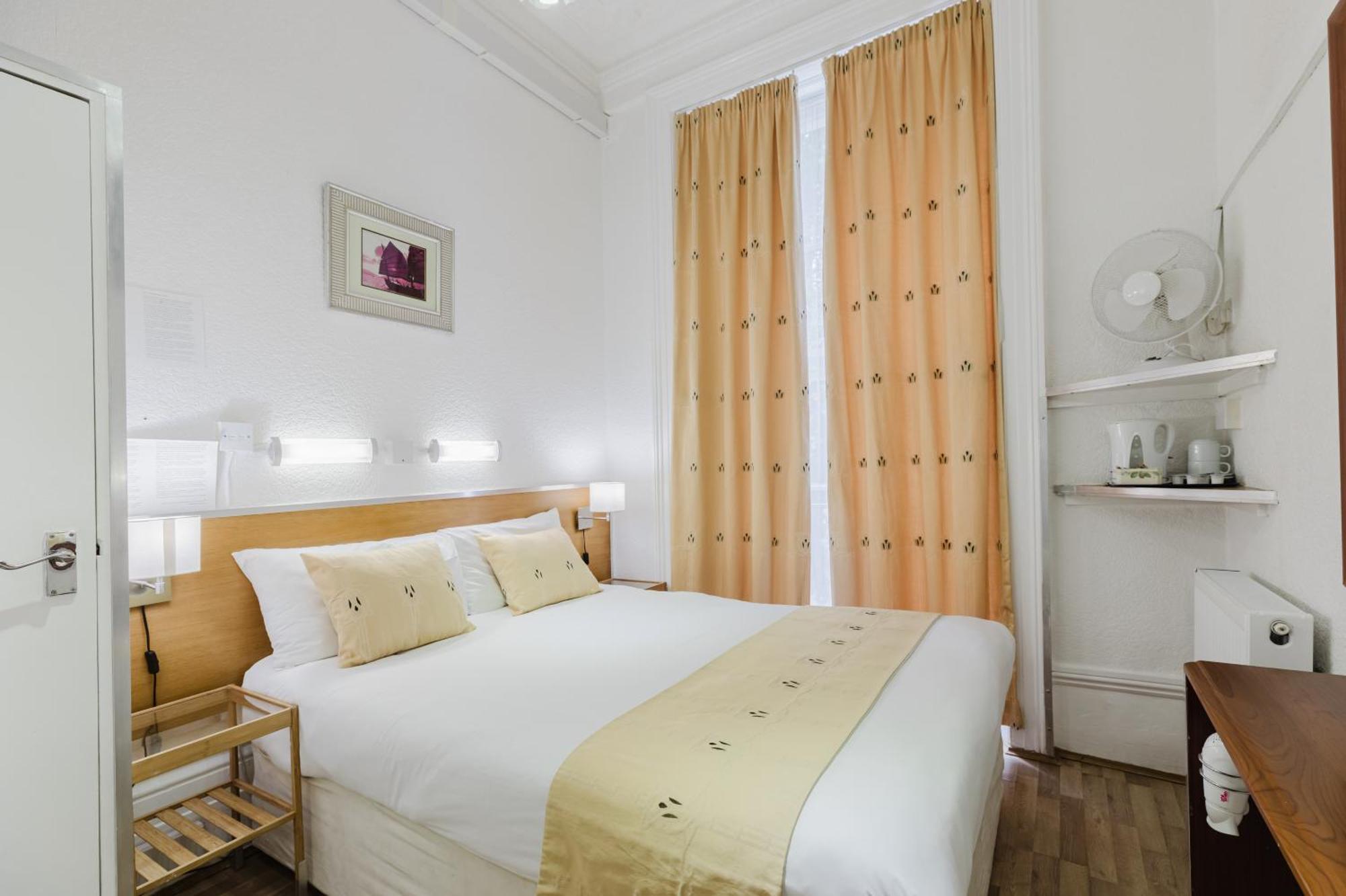 Double Room Private External Bathroom