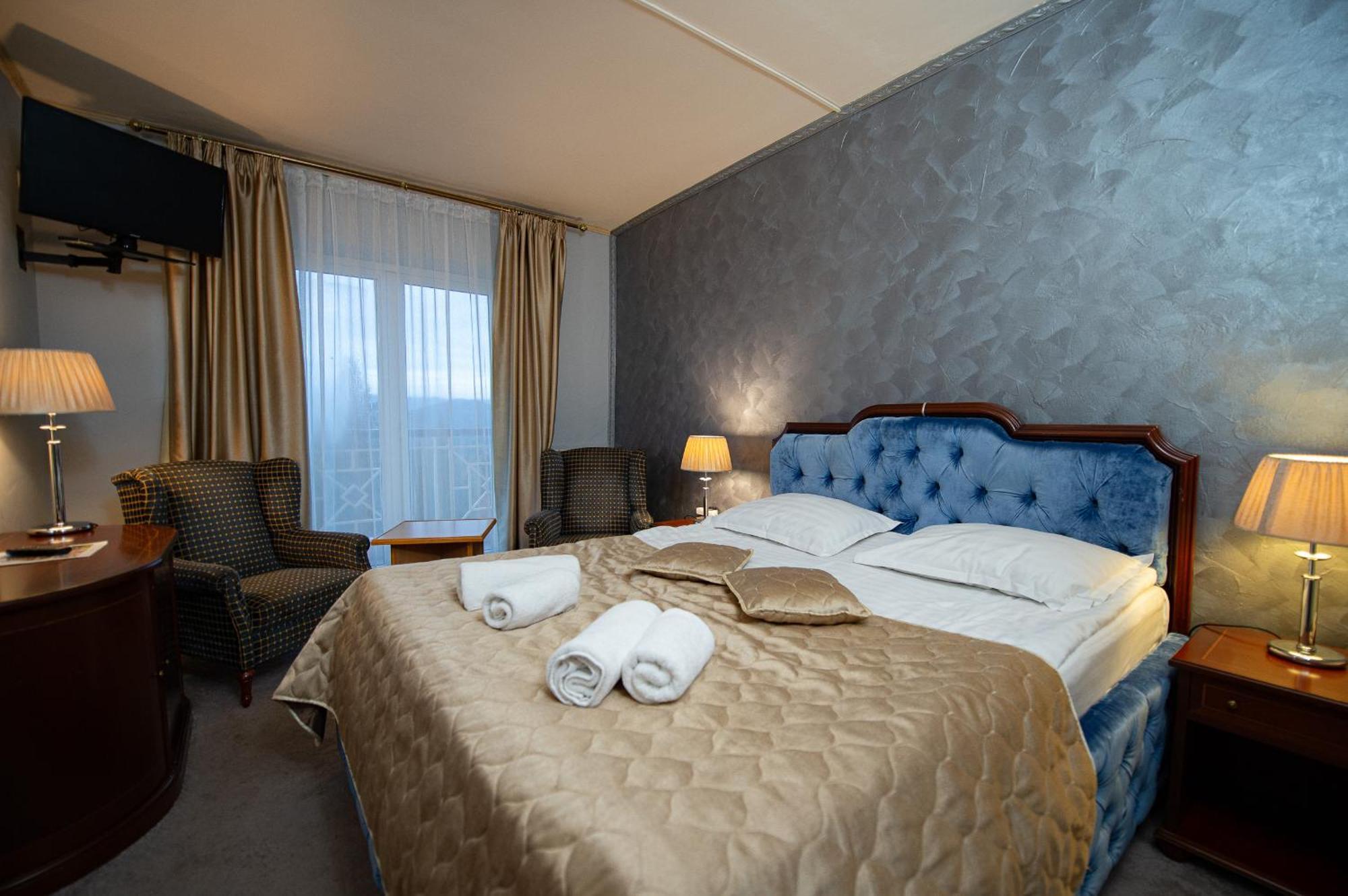 Double Room Mountain View