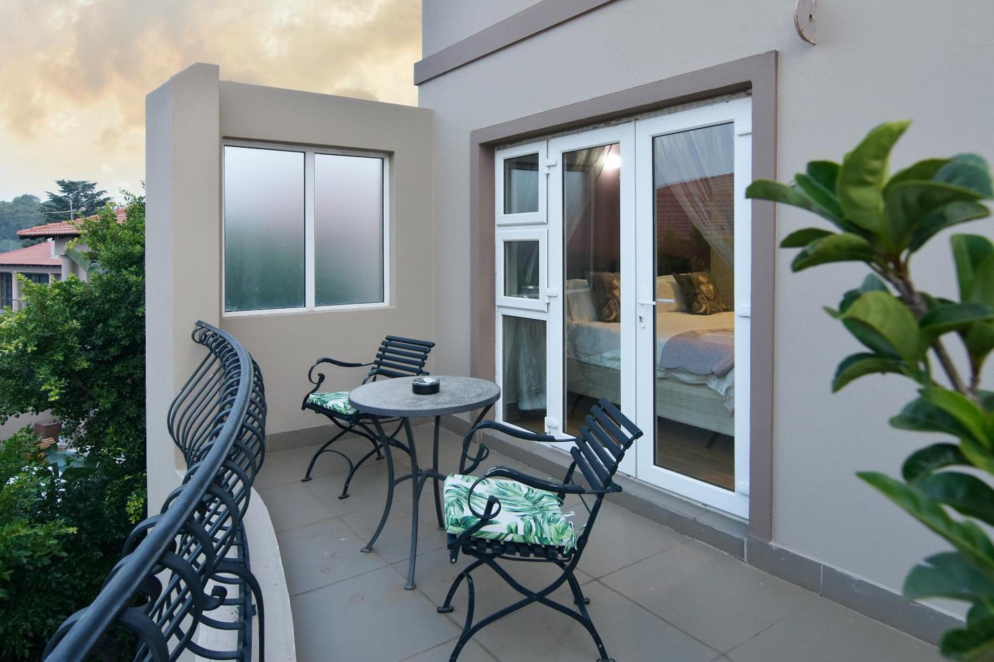 African Element King Room Balcony