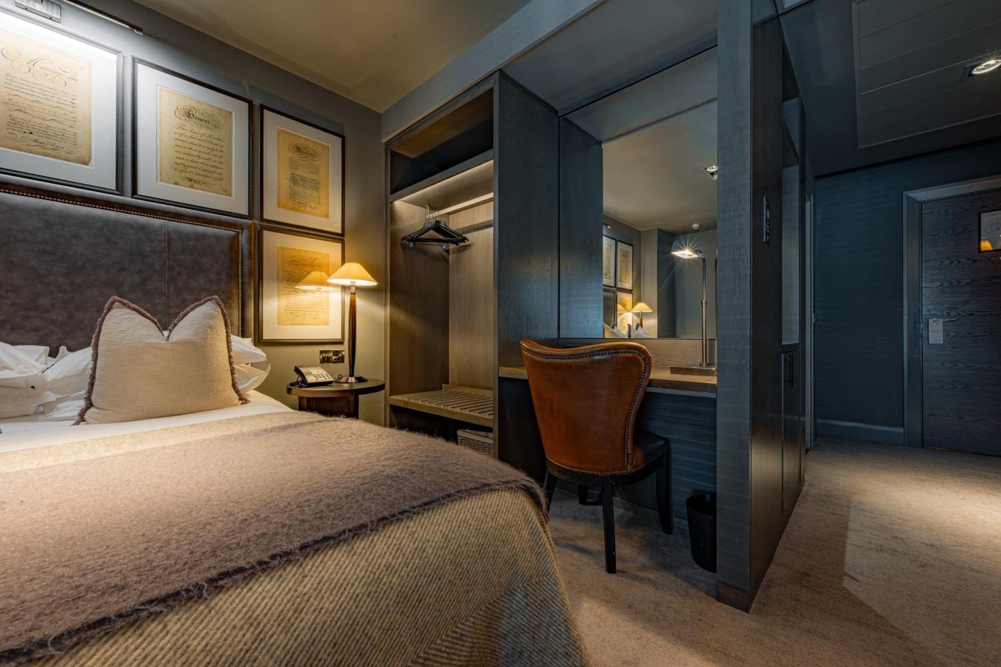 Classic Double Room