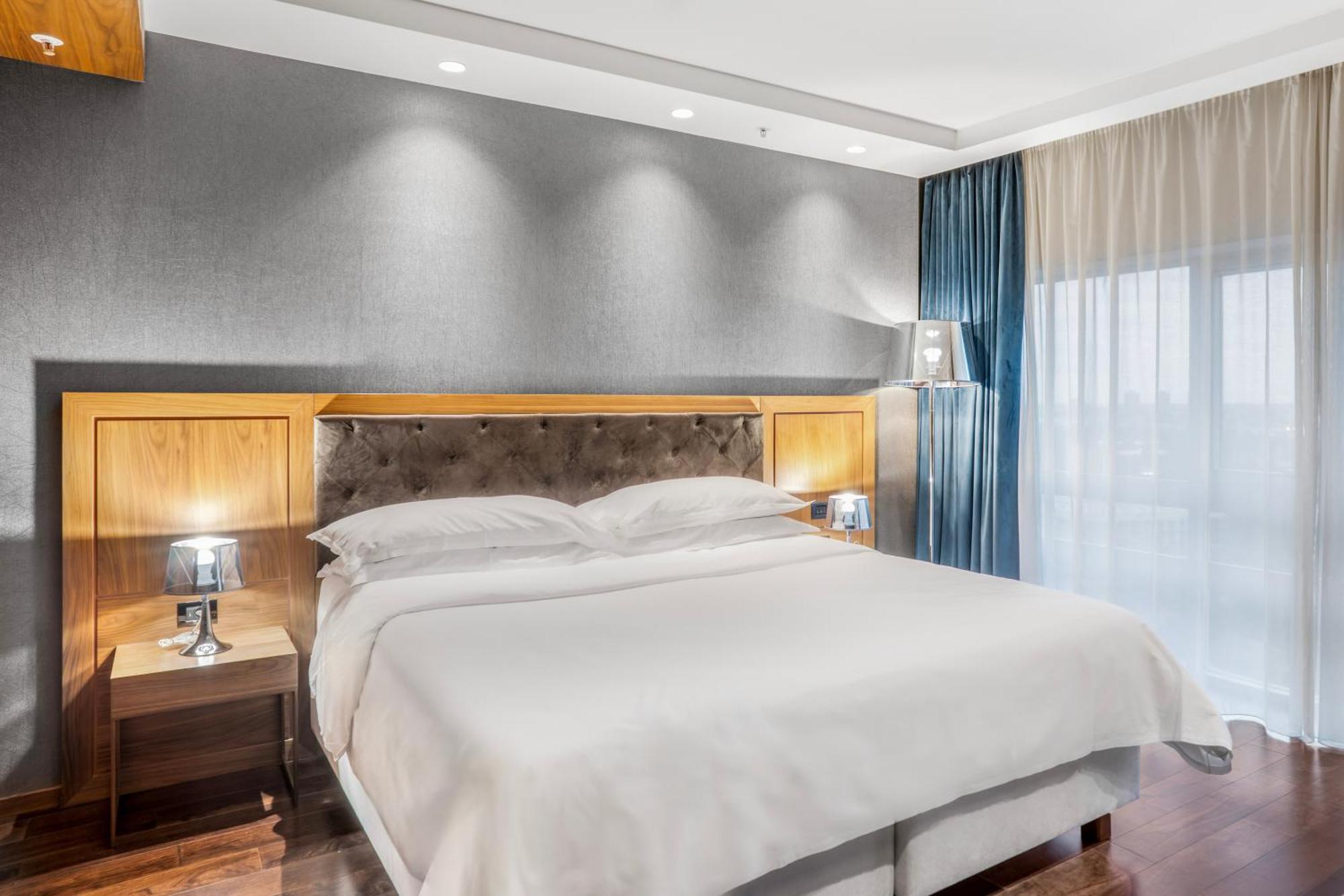 Presidental Suite 1 Bedroom Presidential Suite 1 King