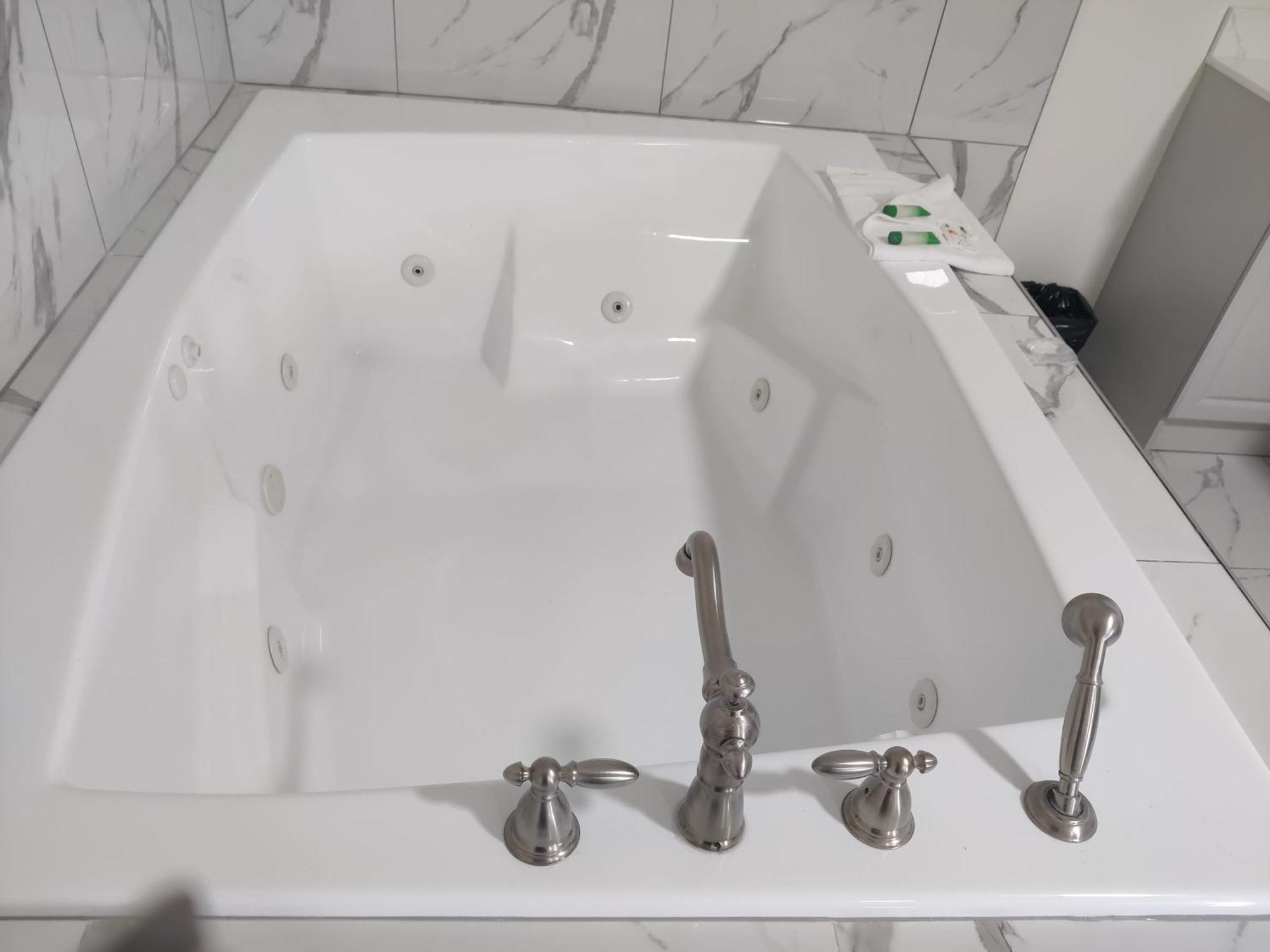 King Room Hot Tub Non-Smoking